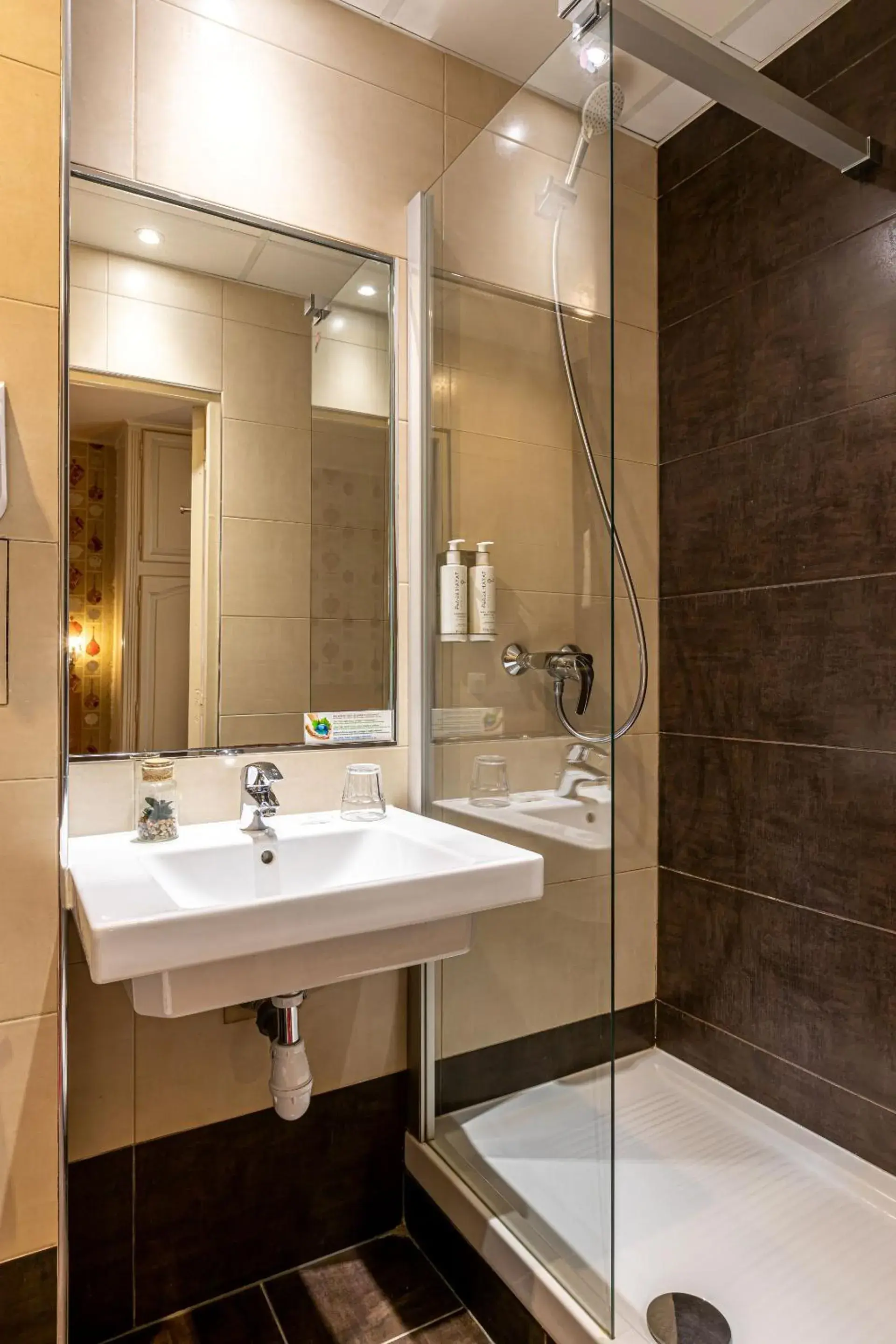 Shower, Bathroom in Romance Malesherbes by Patrick Hayat