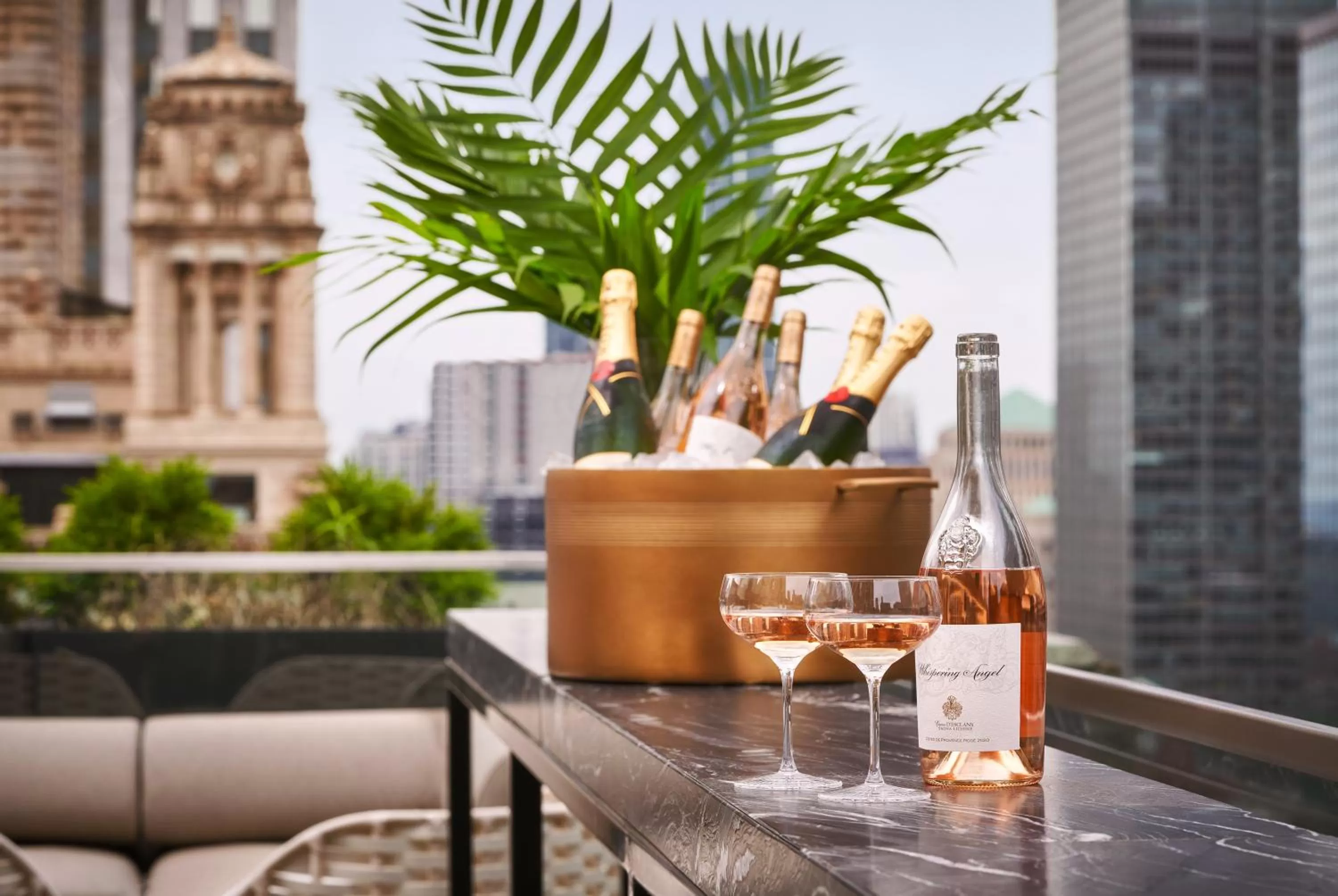 Restaurant/places to eat in Pendry Chicago