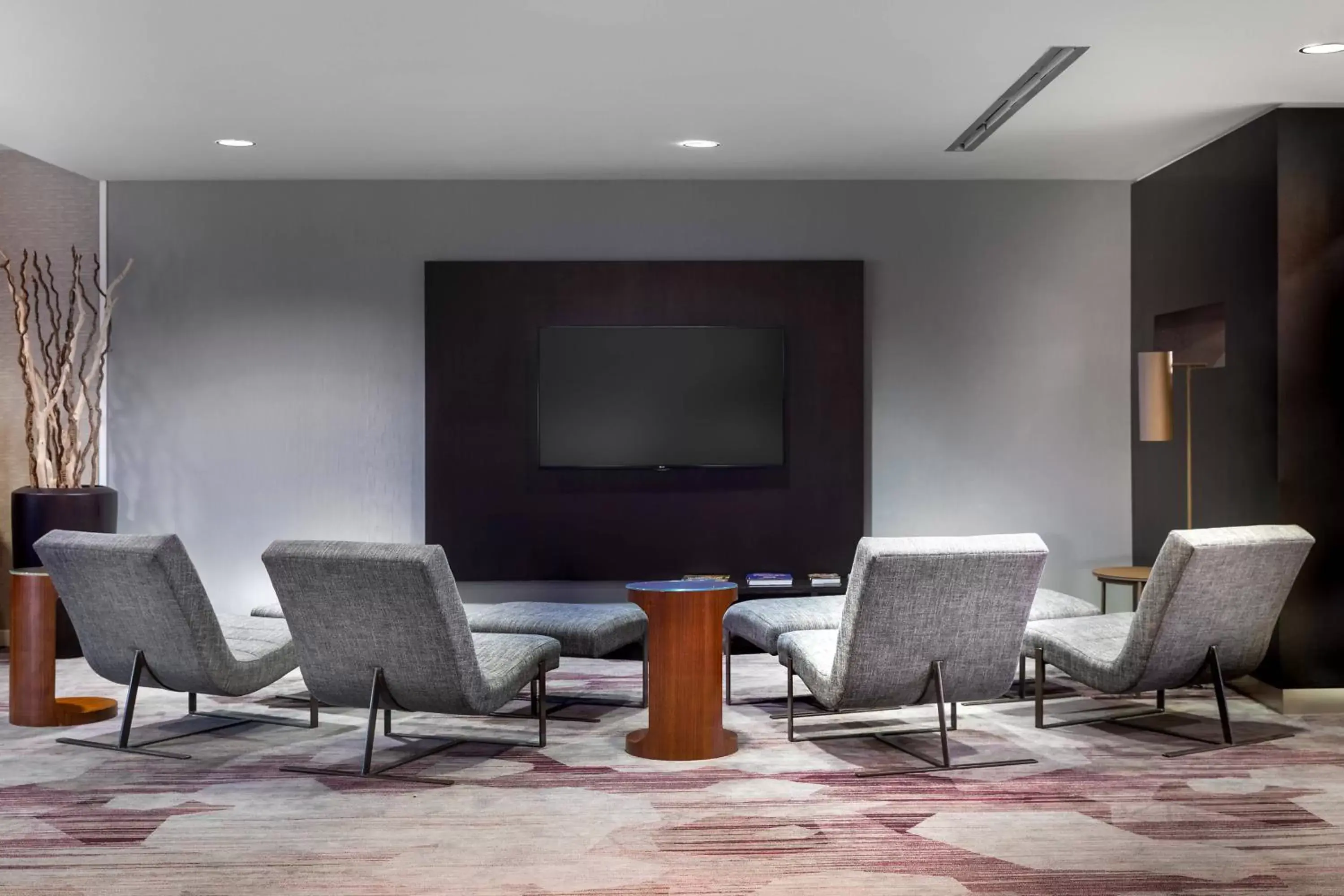 Lobby or reception, TV/Entertainment Center in Courtyard by Marriott Denton