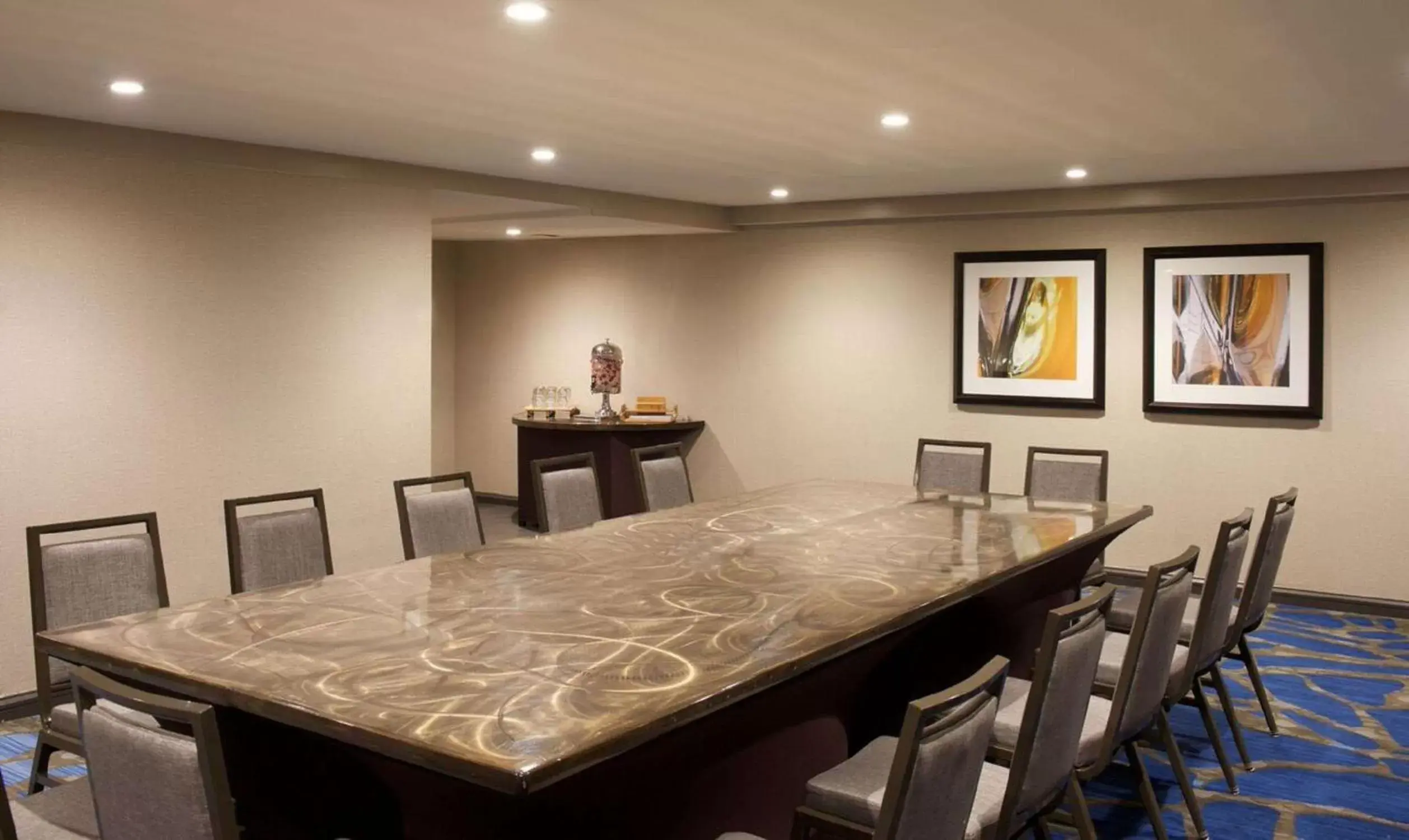 Meeting/conference room, Dining Area in Hilton Parsippany