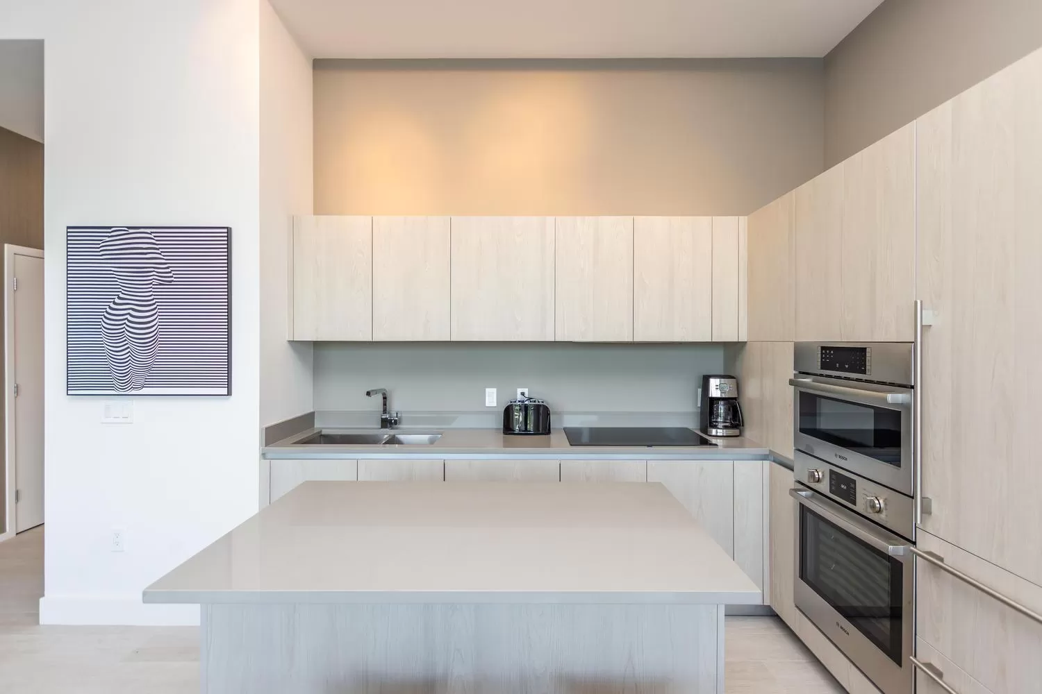 Apartment with Intracoastal Waterway and City View in Amazing Apartments at H Beach House