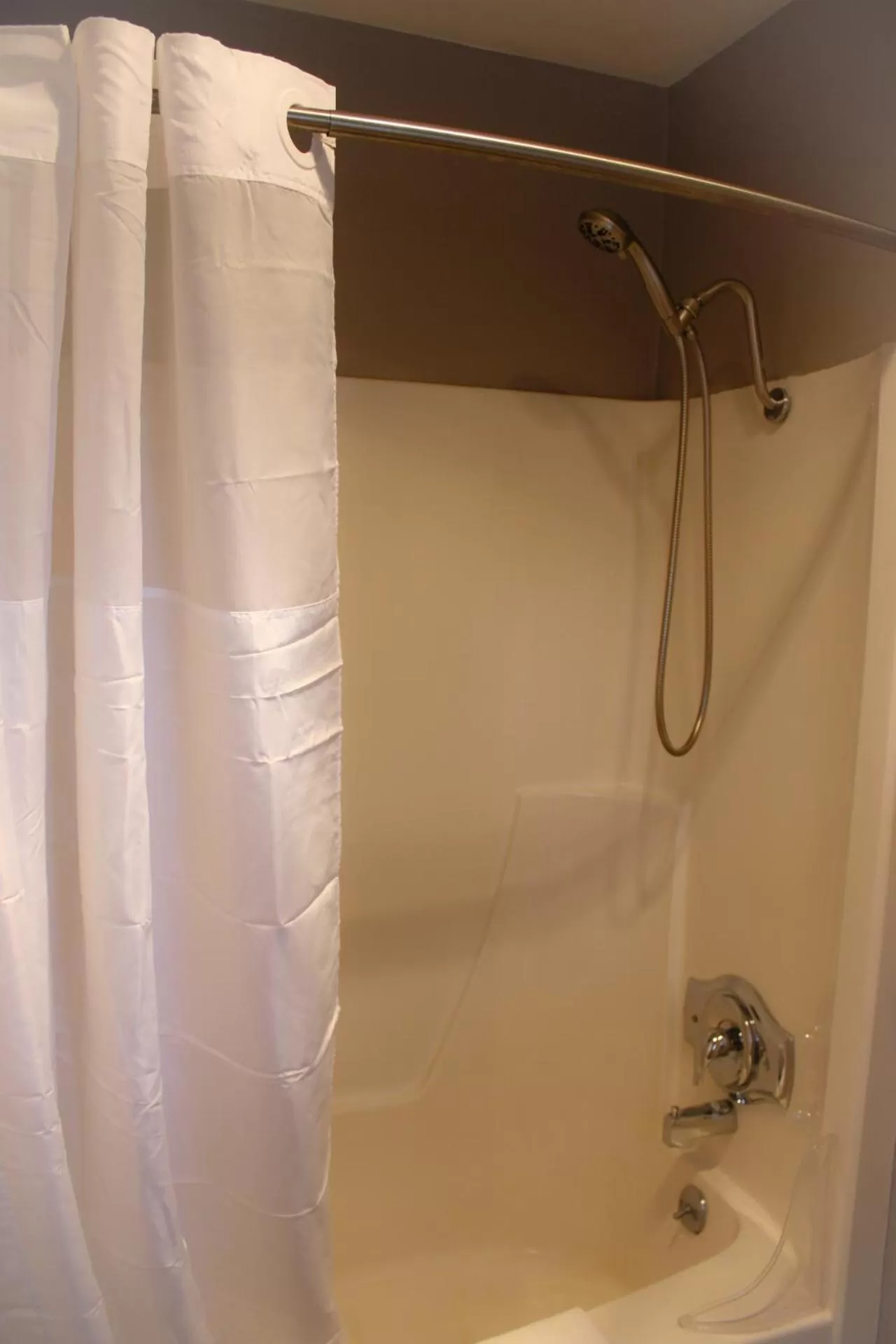 Shower in The Alder Inn
