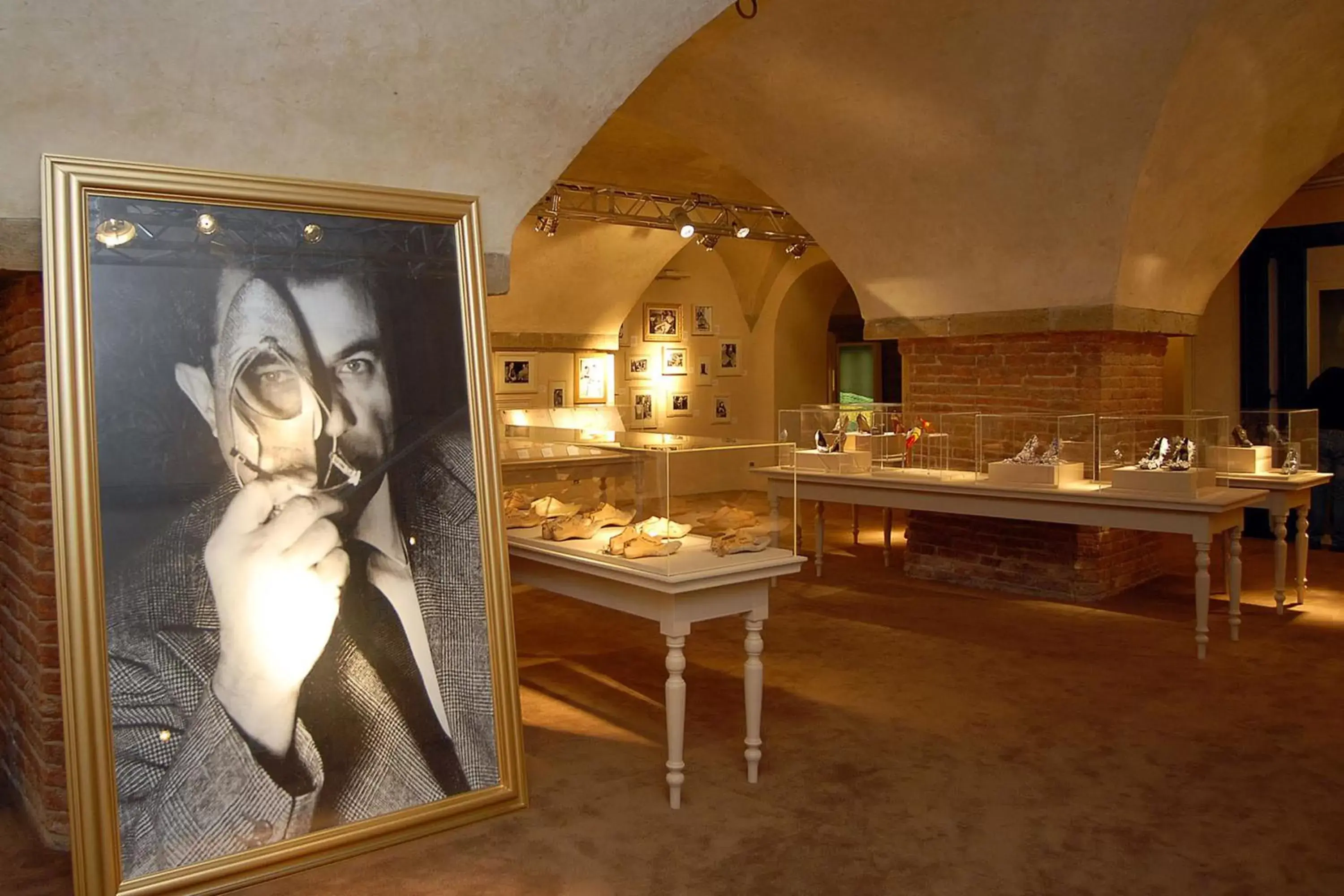 Nearby landmark, Restaurant/Places to Eat in Portrait Firenze - Lungarno Collection