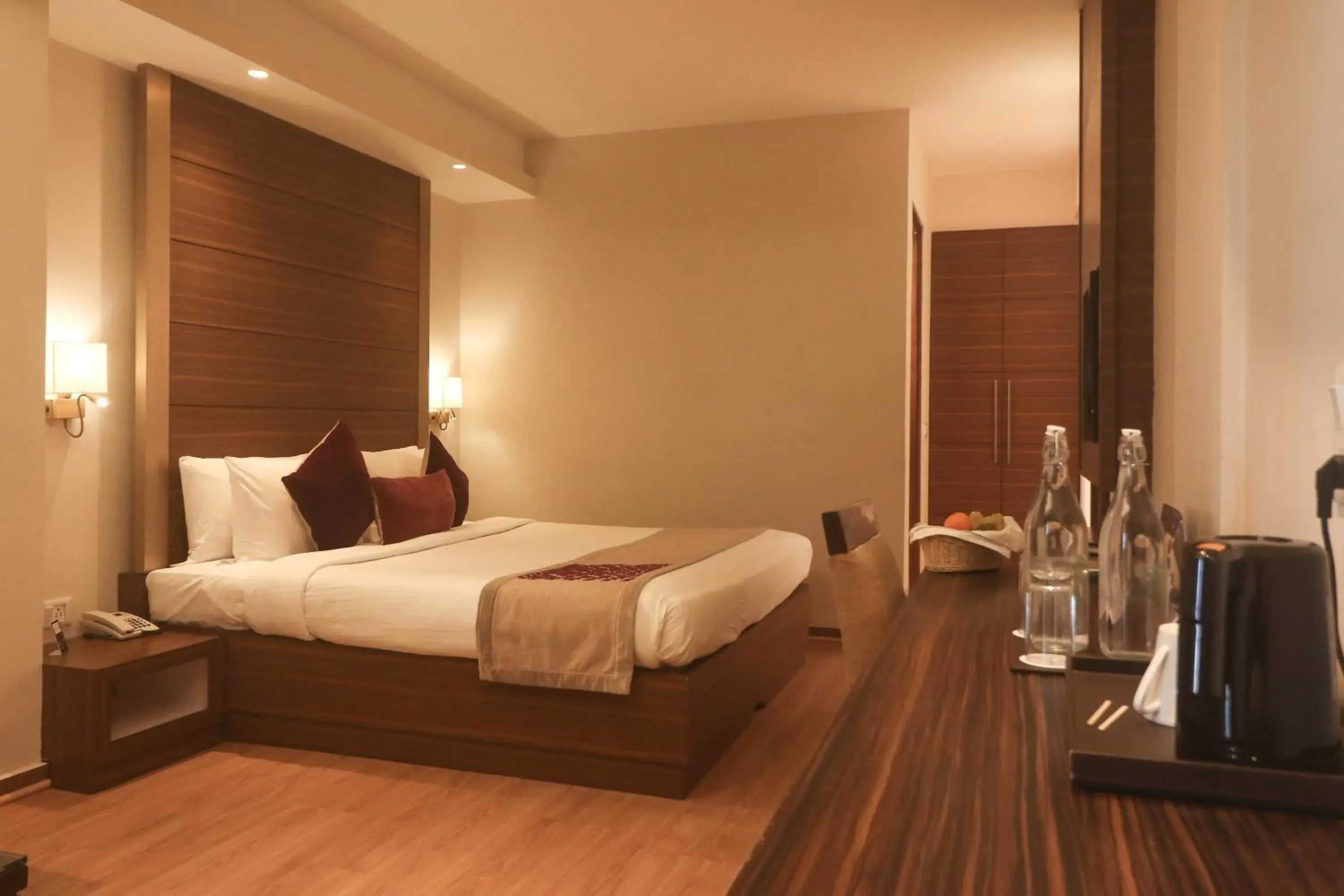 Bedroom, Bed in Marigold Sarovar Portico Shimla