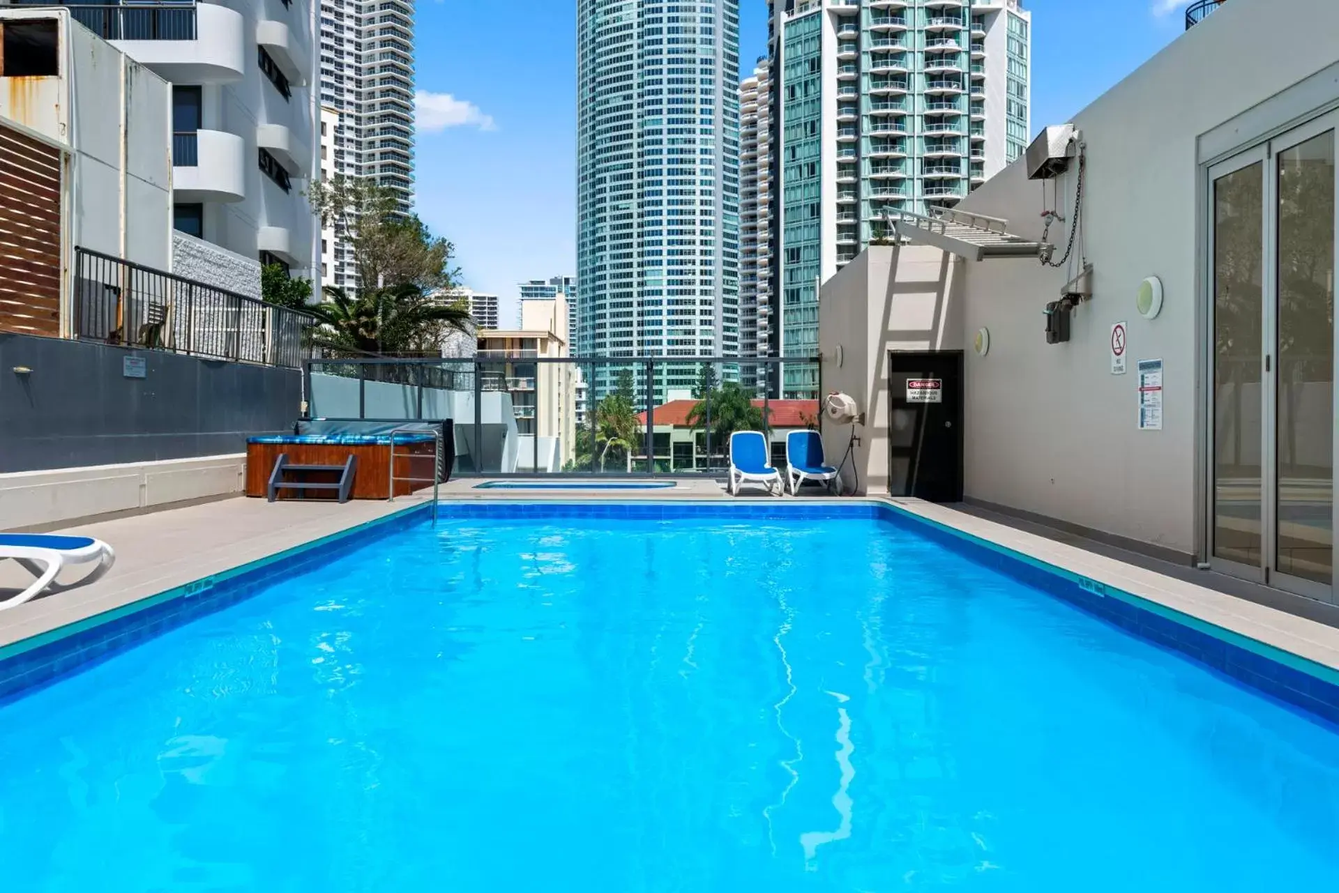 Swimming Pool in Beachcomber Resort - Deluxe Rooms