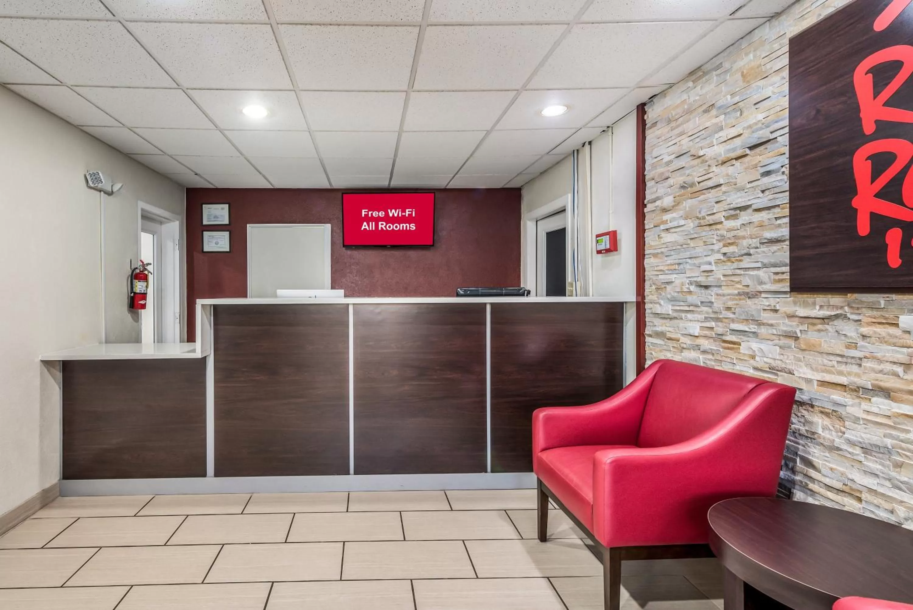 Lobby or reception in Red Roof Inn & Suites Wapakoneta