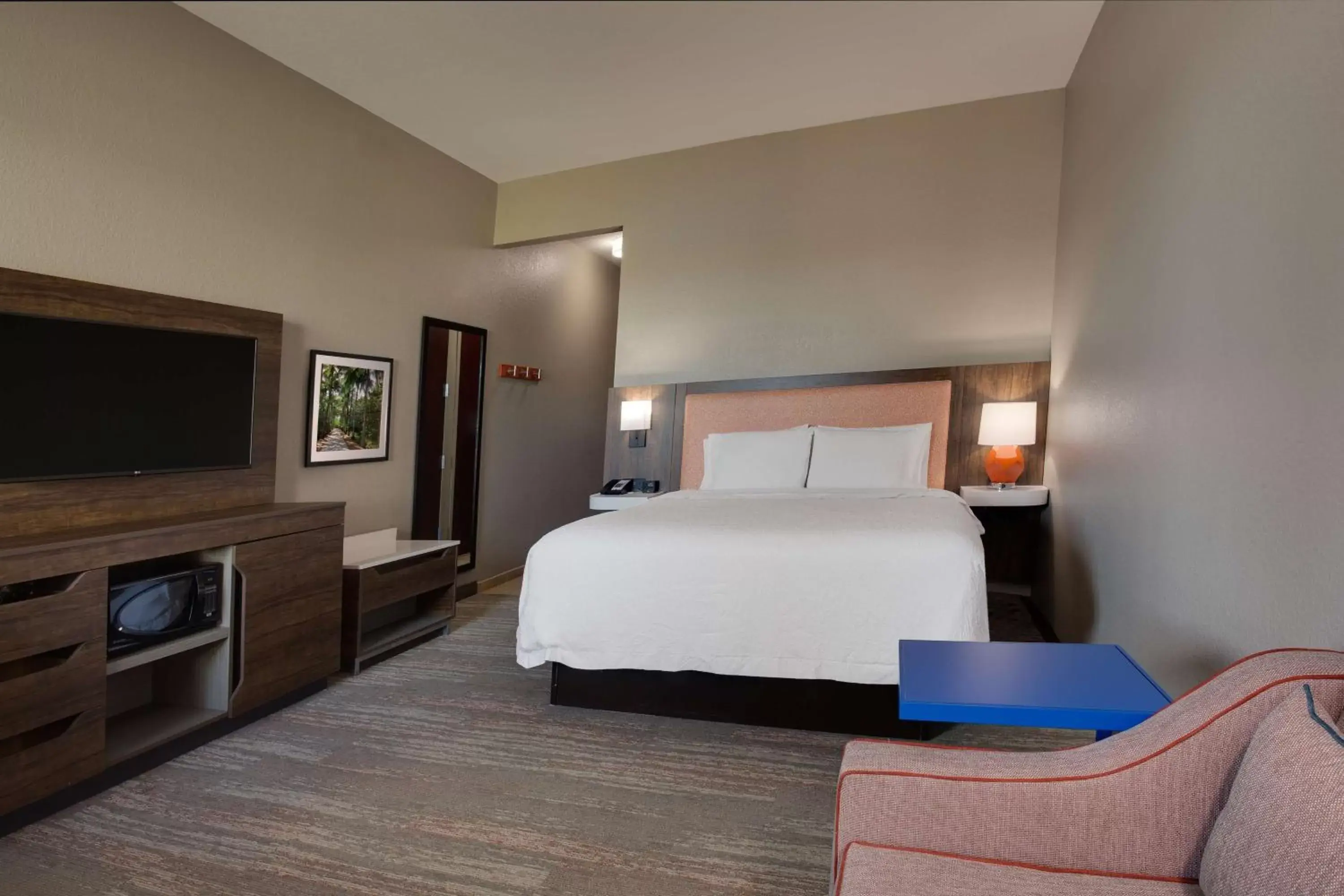 Bed in Hampton Inn & Suites Fort Lauderdale - Miramar