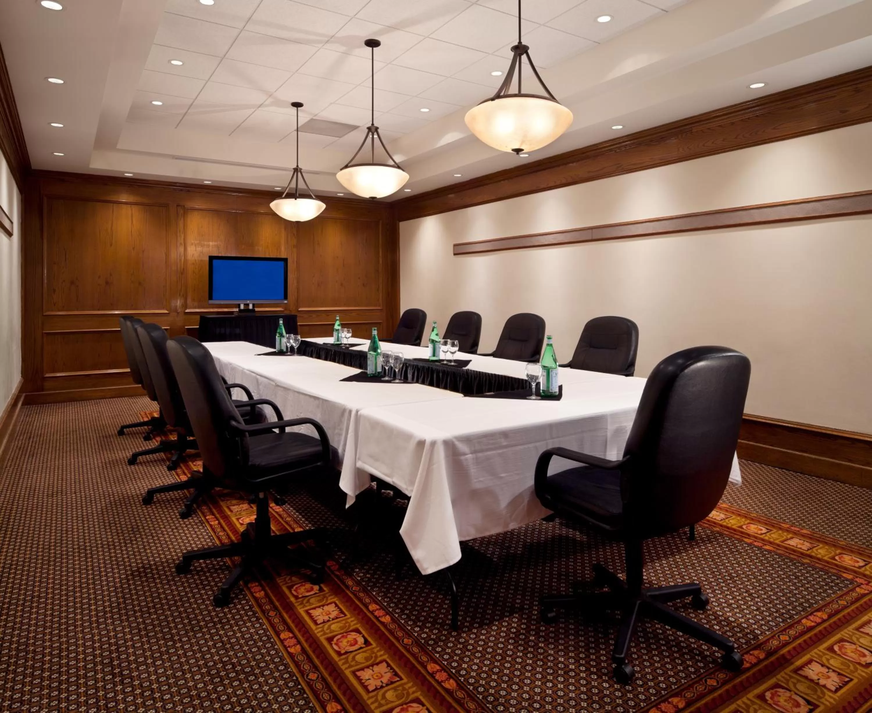 Business facilities in Red Deer Resort & Casino