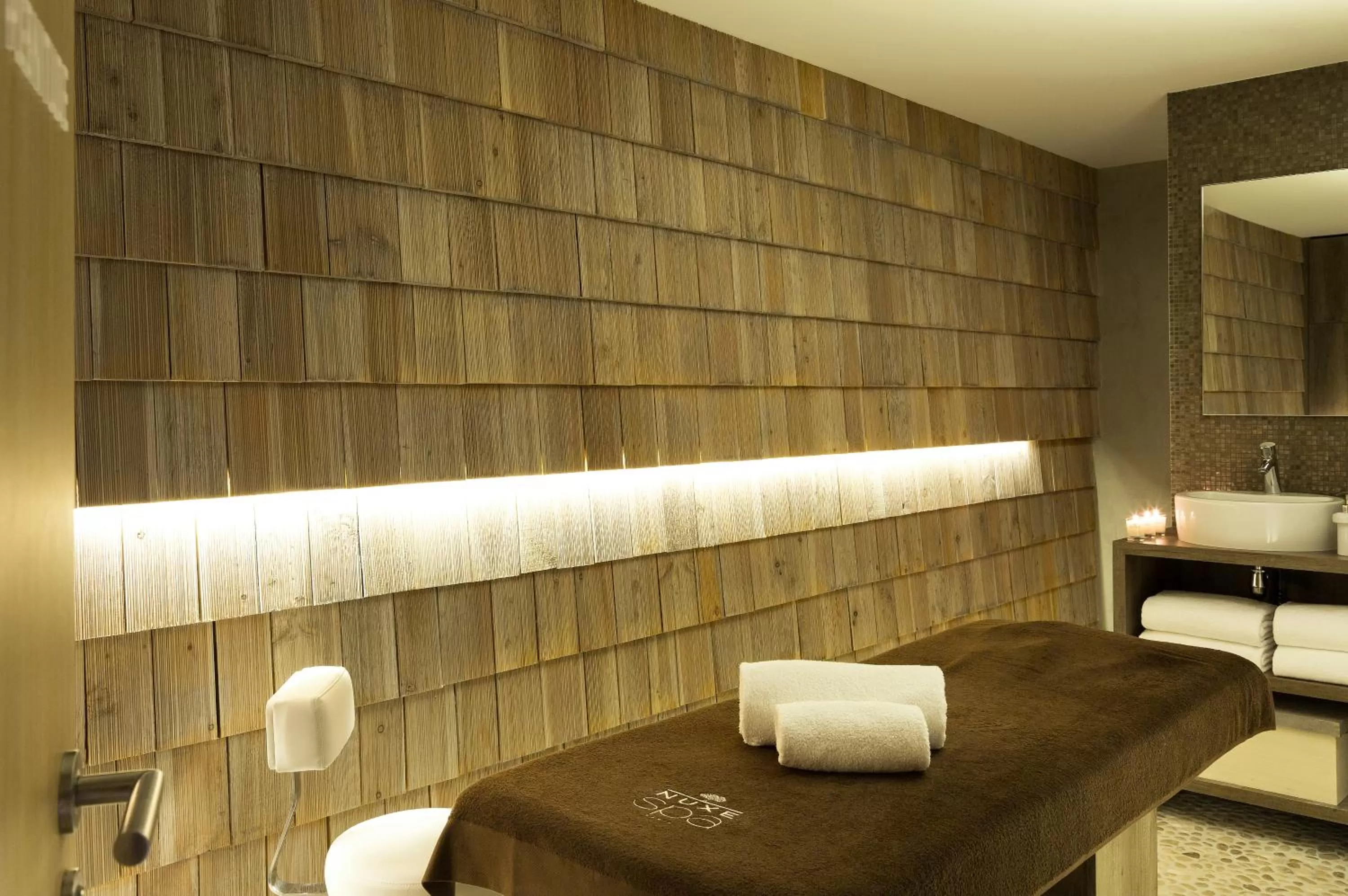 Massage in Heliopic Hotel & Spa