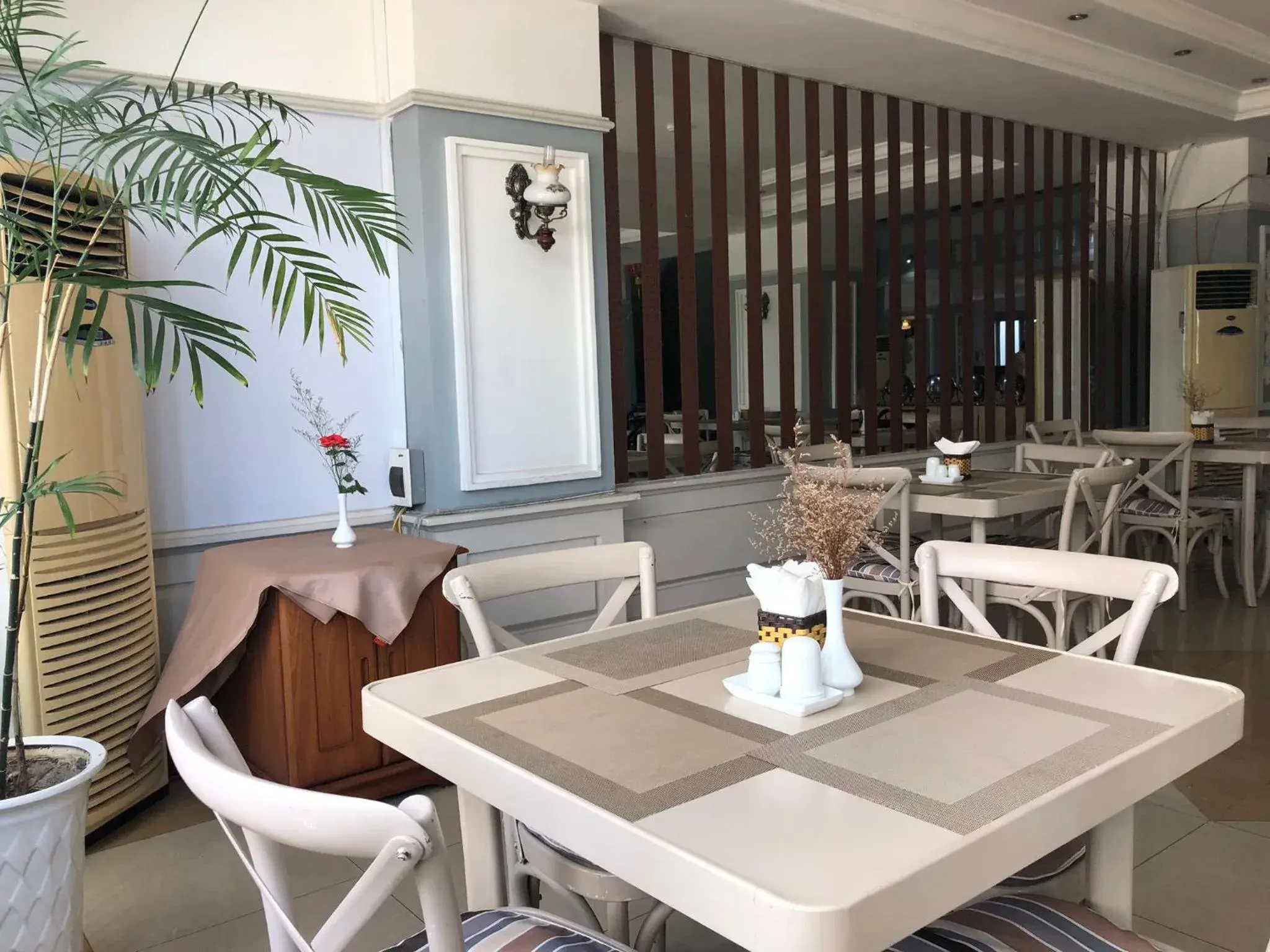 Restaurant/Places to Eat in Rembrandt Hotel Nha Trang