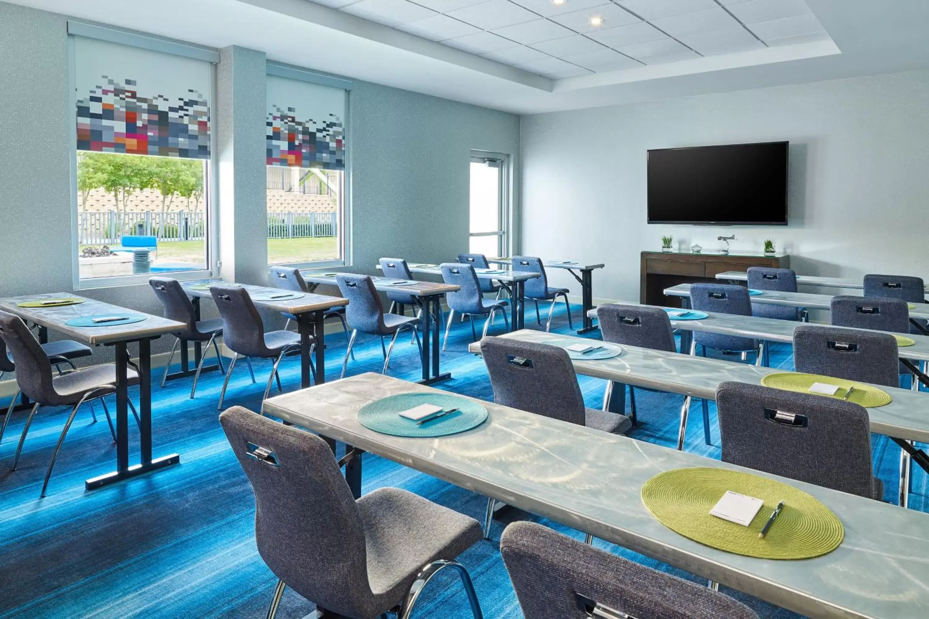 Meeting/conference room, Restaurant/Places to Eat in Aloft San Antonio Airport