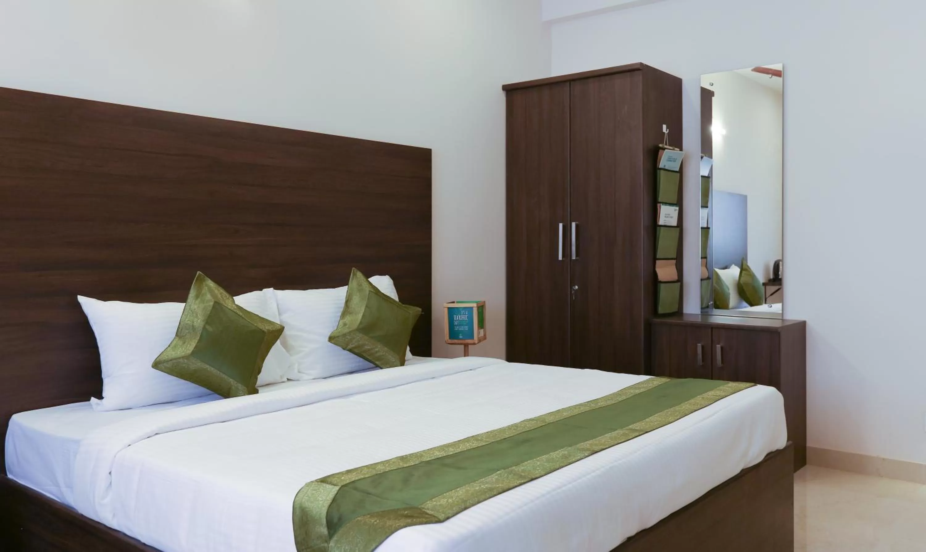 Bedroom, Bed in Treebo Hi Line Apartments Kalapatti