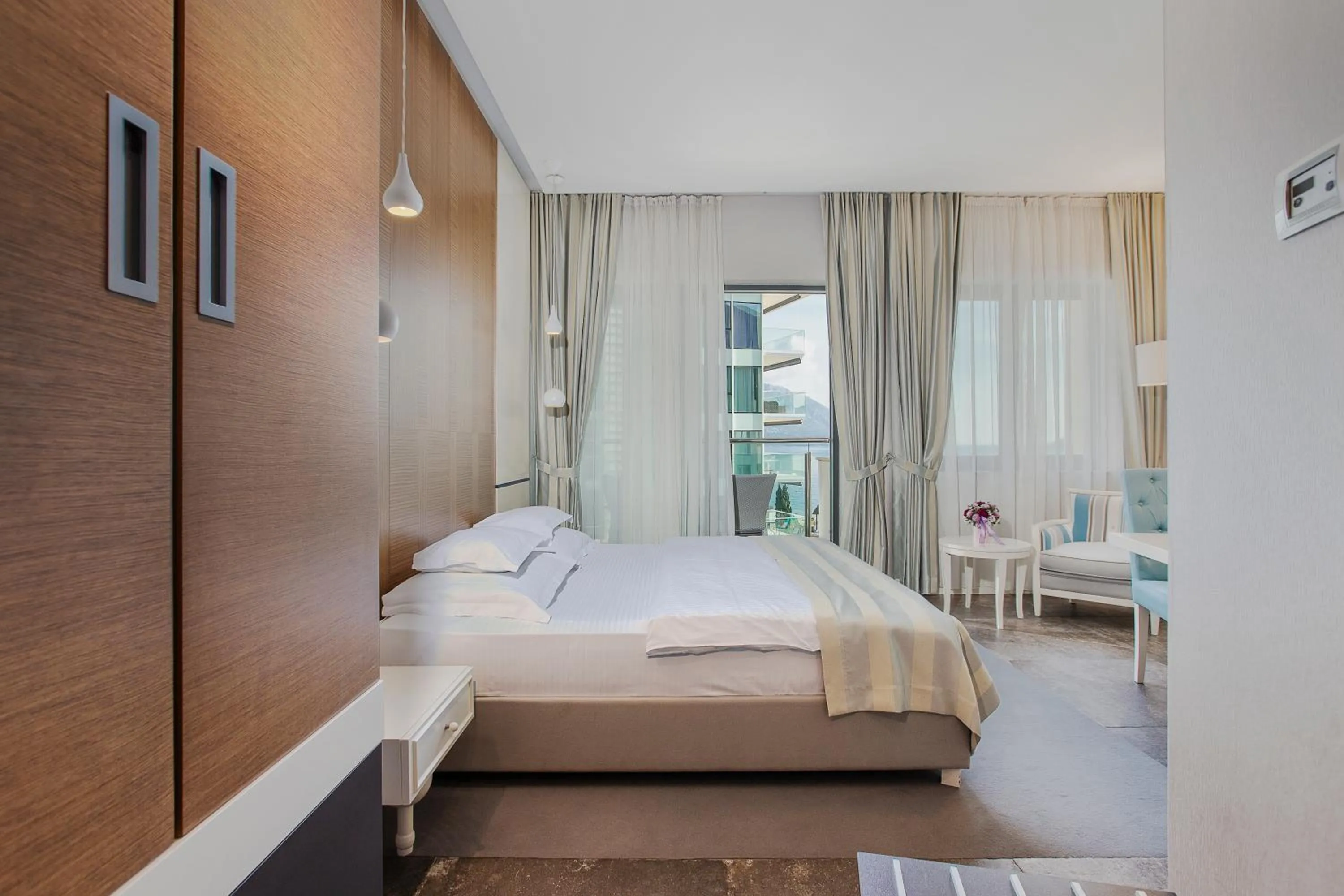 Family Room with Balcony and Sea View in Hotel Bracera