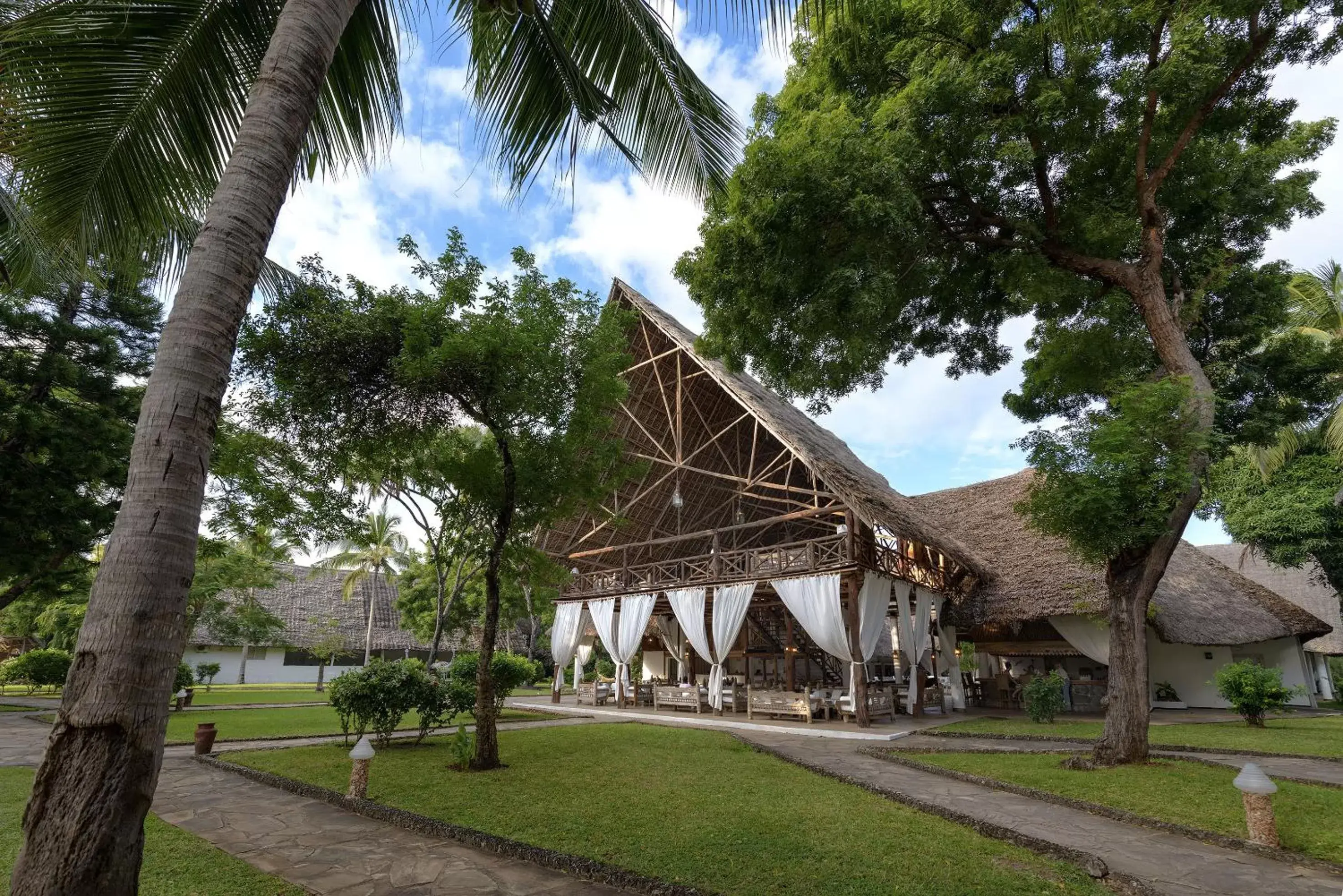 Facade/entrance, Property Building in Sandies Tropical Village