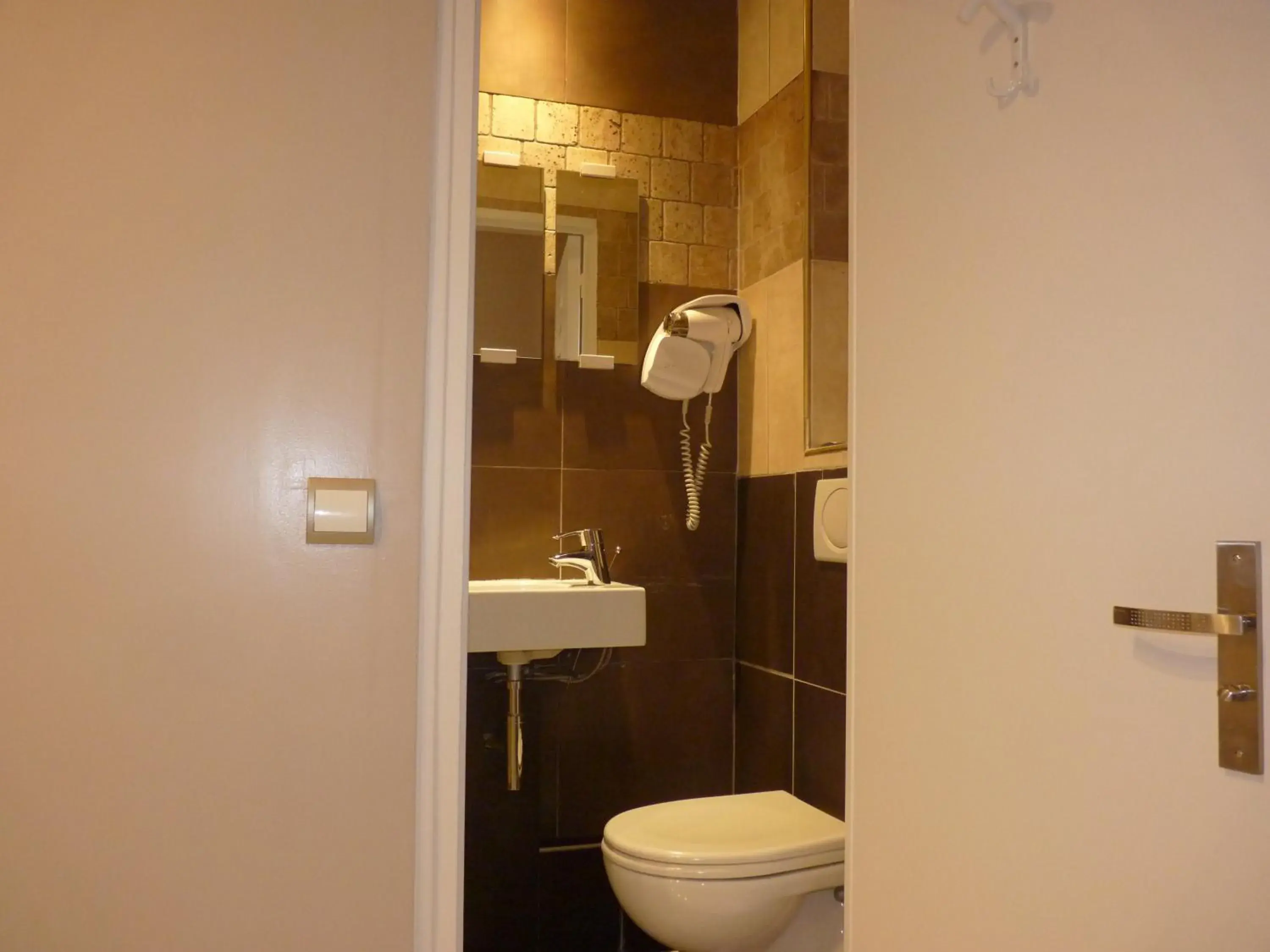 Bathroom in Camelia Prestige - Place de la Nation