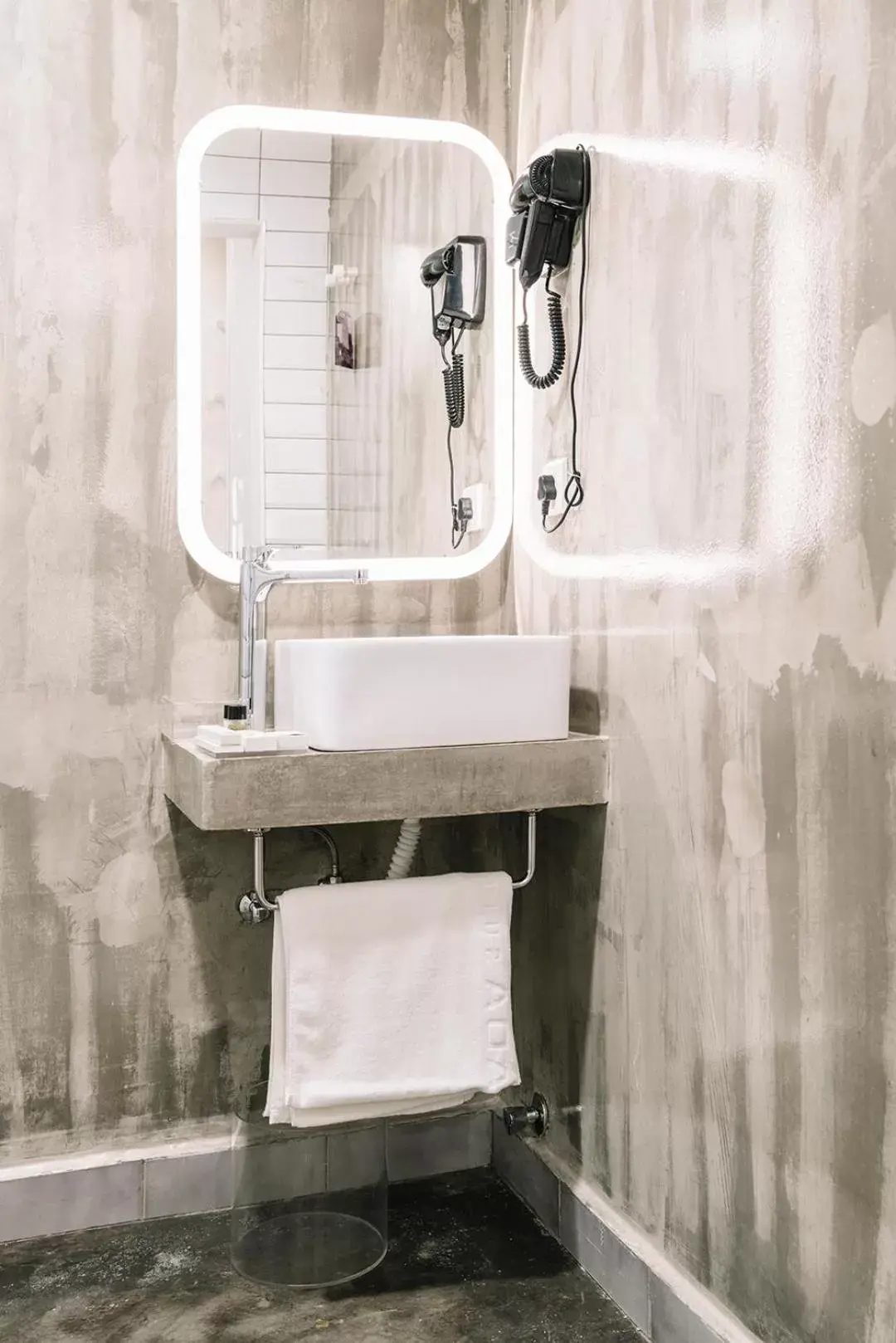 Bathroom in Nuzl Shada Hotel