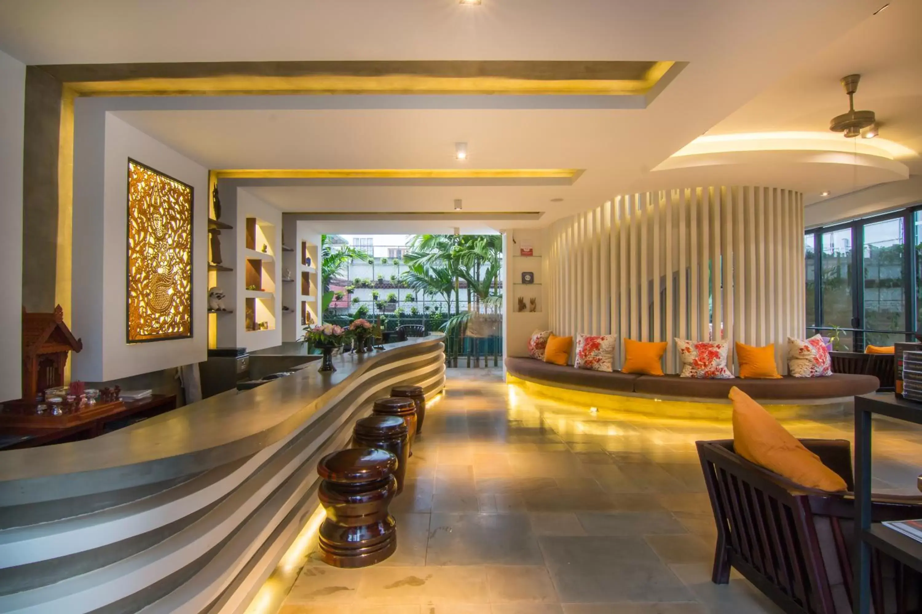 Lobby or reception, Lounge/Bar in Apsara Residence Hotel