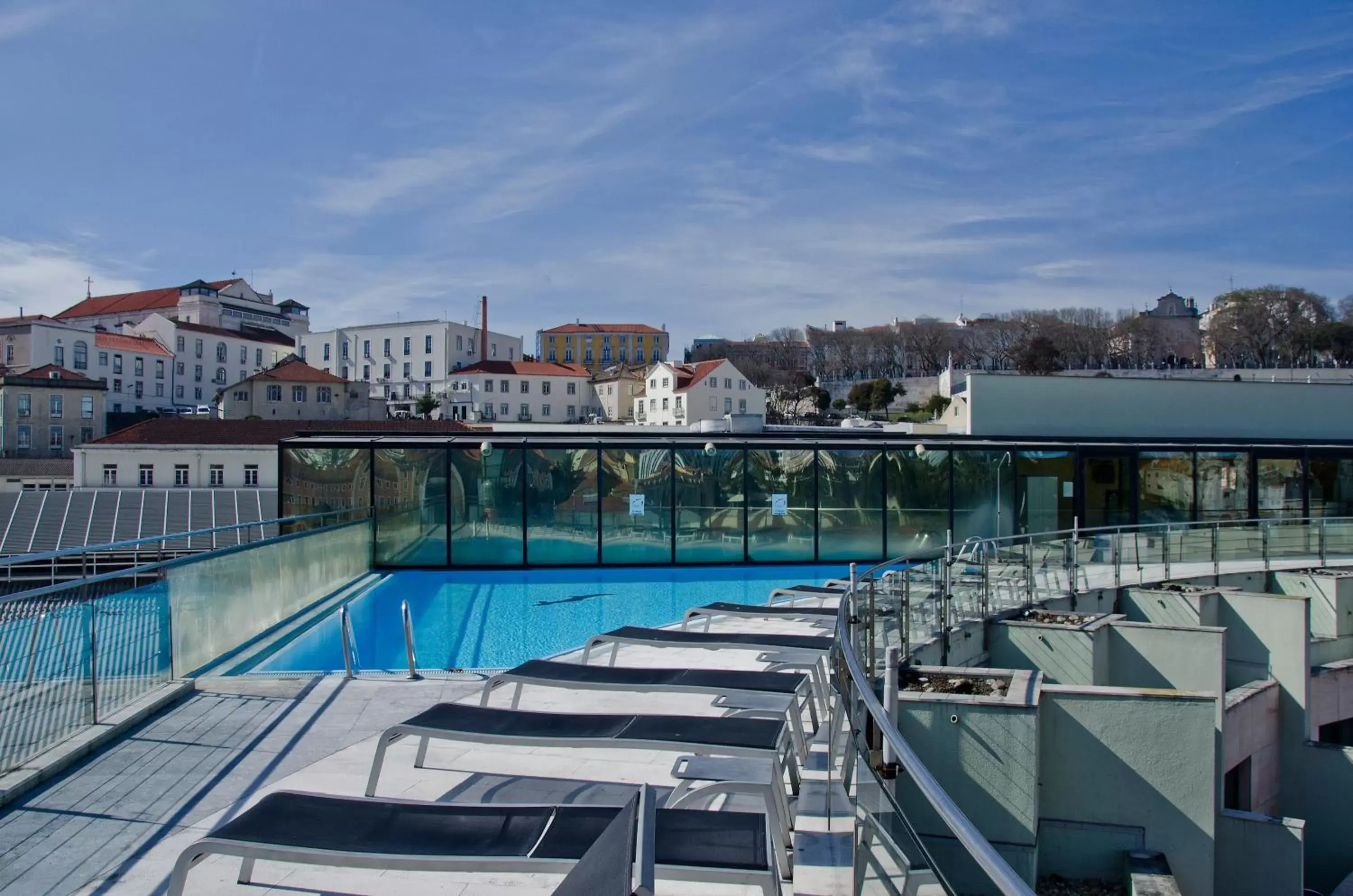 Balcony/Terrace, Pool View in VIP Executive Eden Aparthotel