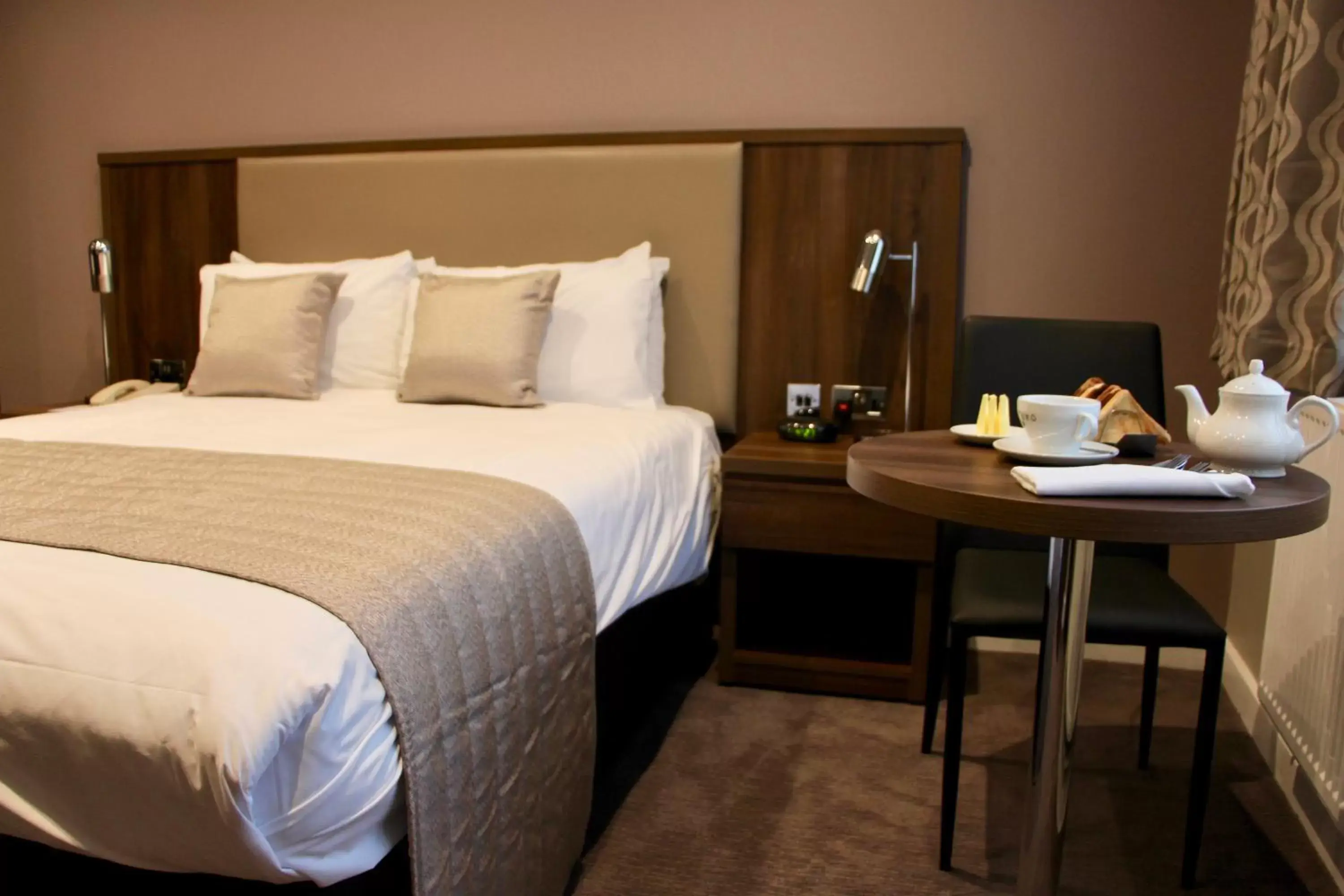 Bedroom, Bed in Best Western Ship Hotel