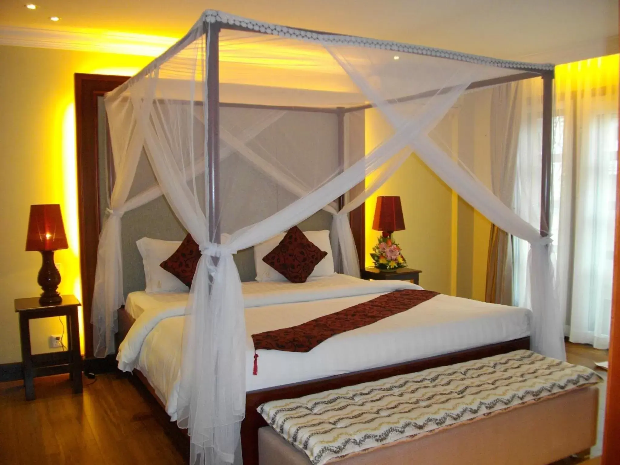 Bed in Lux Riverside Hotel & Apartment