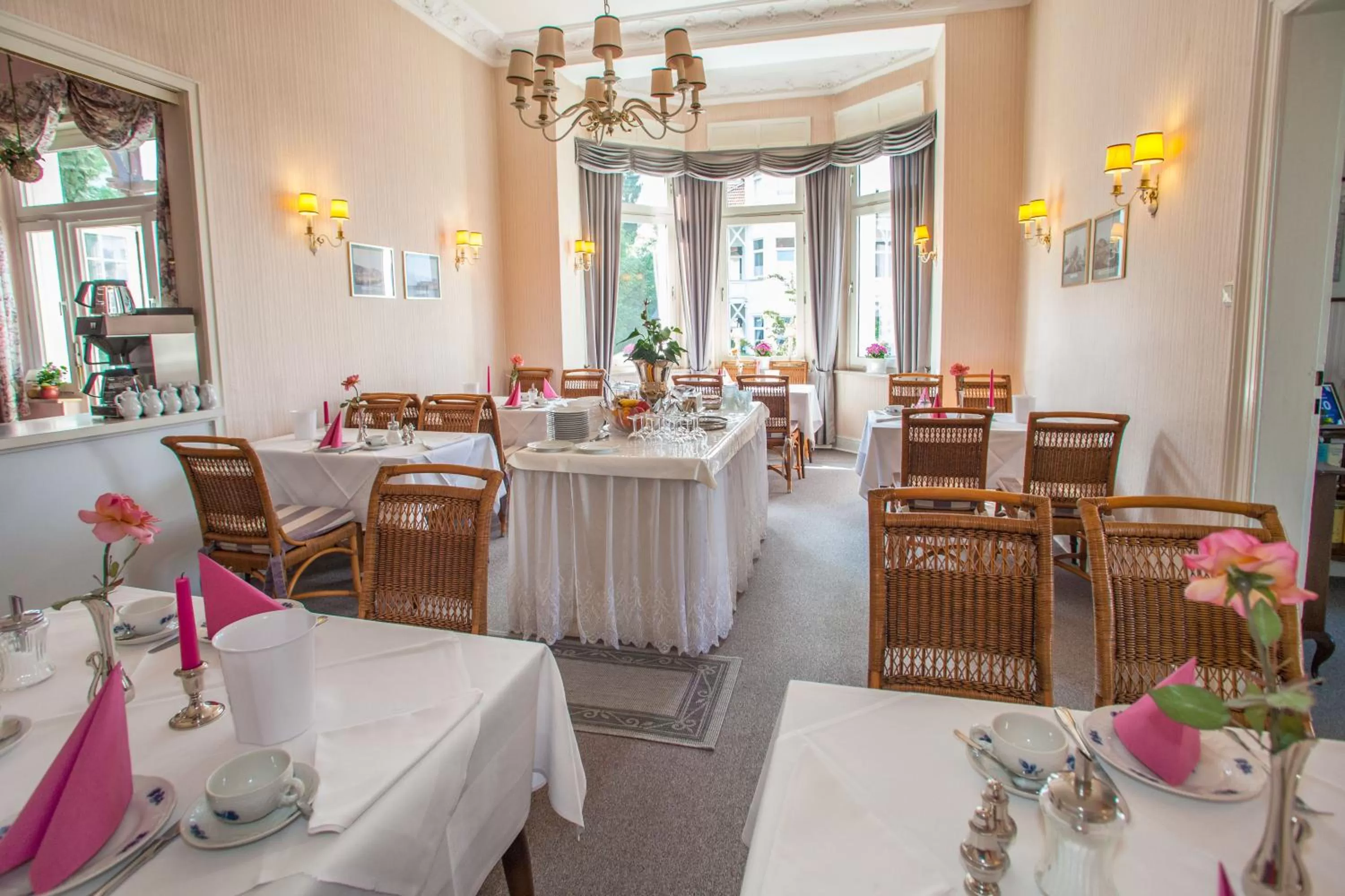 Restaurant/places to eat in Hotel Rosenau