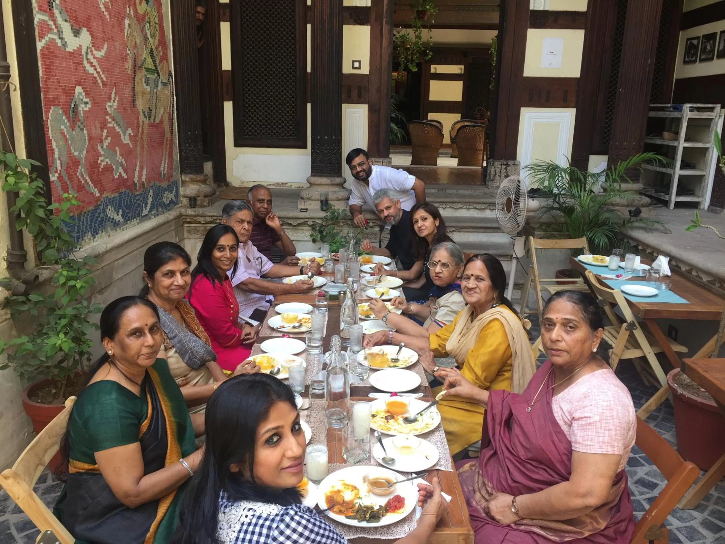 Restaurant/places to eat in Deewanji Ni Haveli