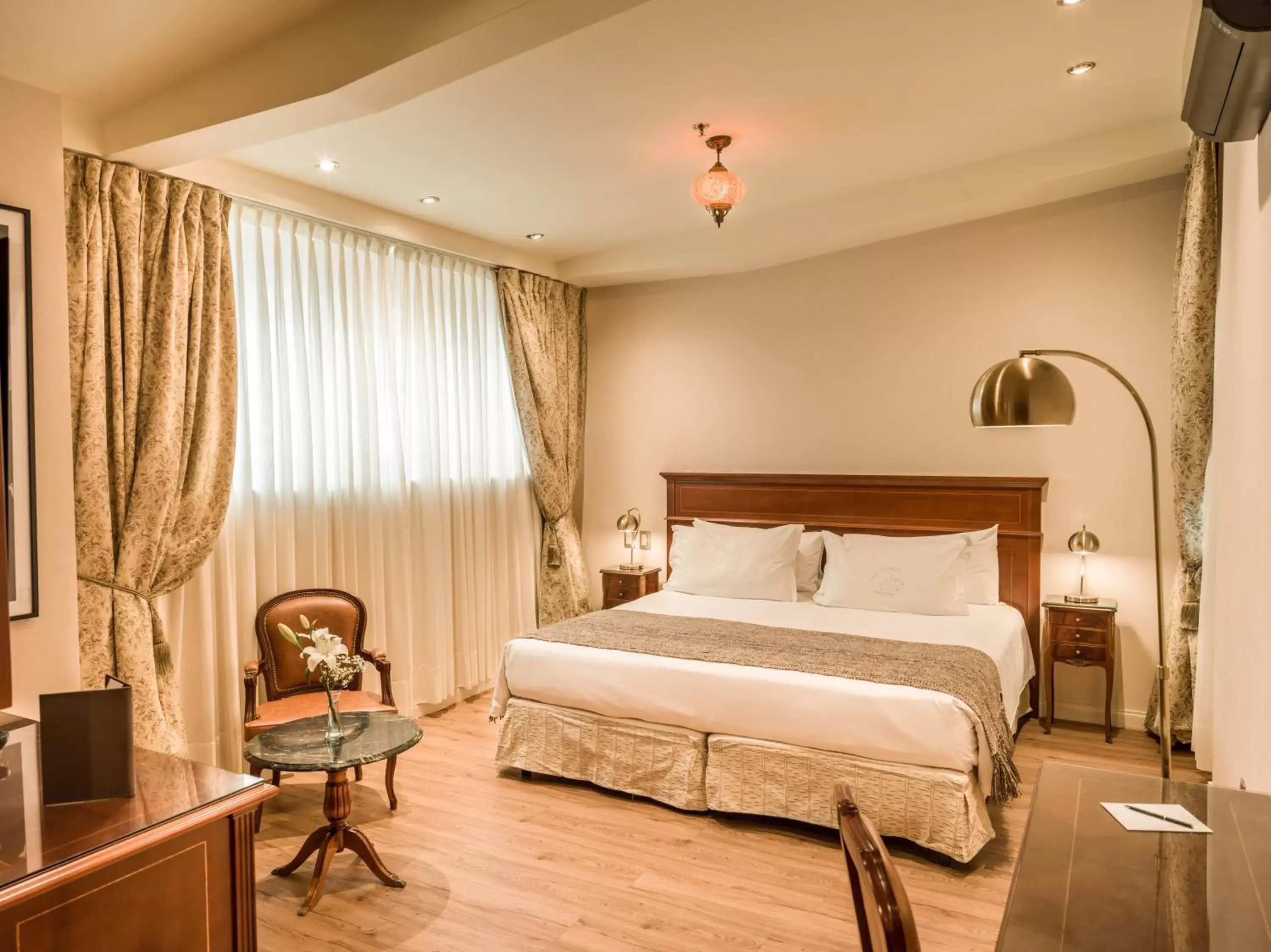 Bedroom, Bed in Melia Recoleta Plaza Hotel