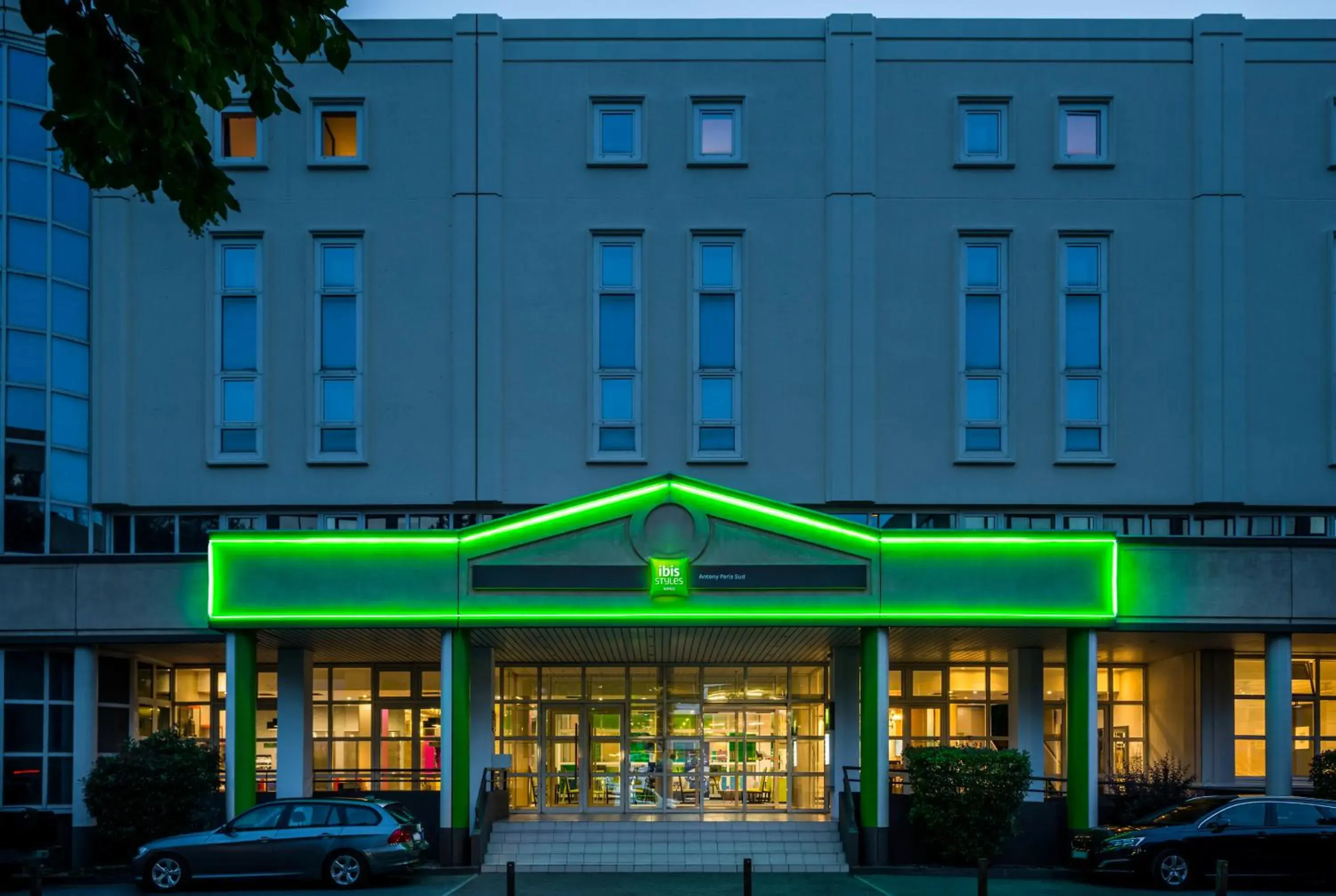 Facade/entrance in ibis Styles Antony Paris Sud Facade/entrance in ibis Styles Antony Paris Sud
