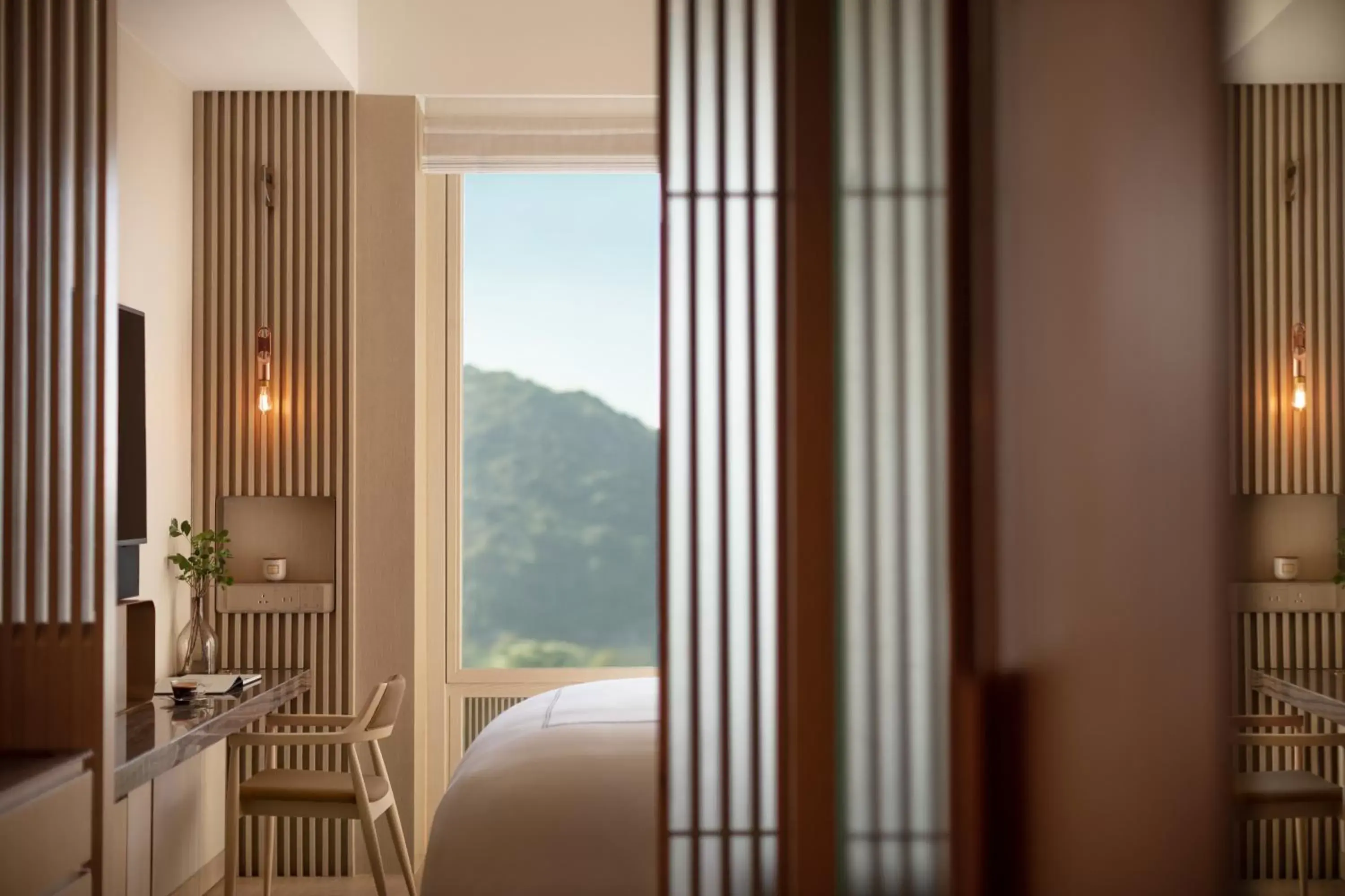 Bedroom, Mountain View in The Silveri Hong Kong - MGallery