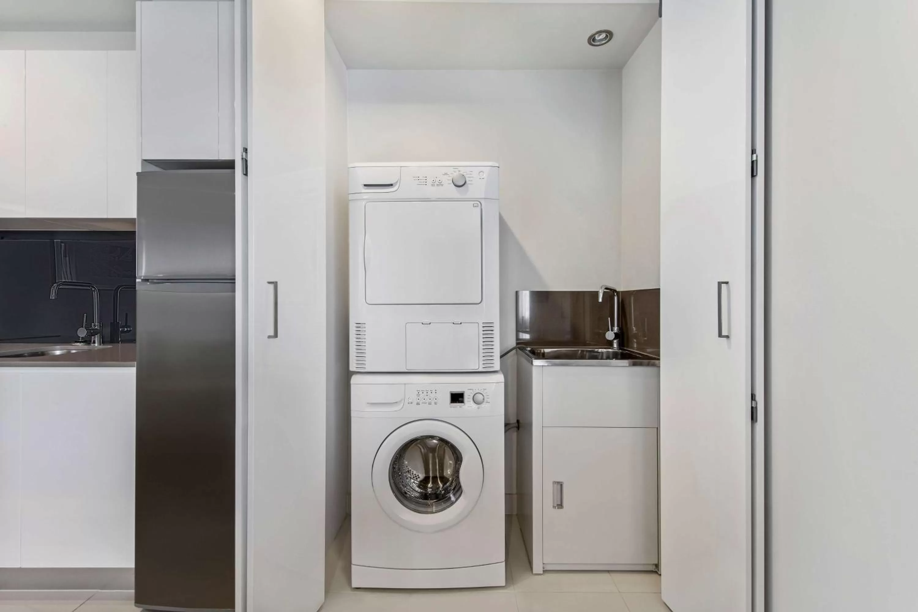 Bedroom in Adina Serviced Apartments Canberra Dickson