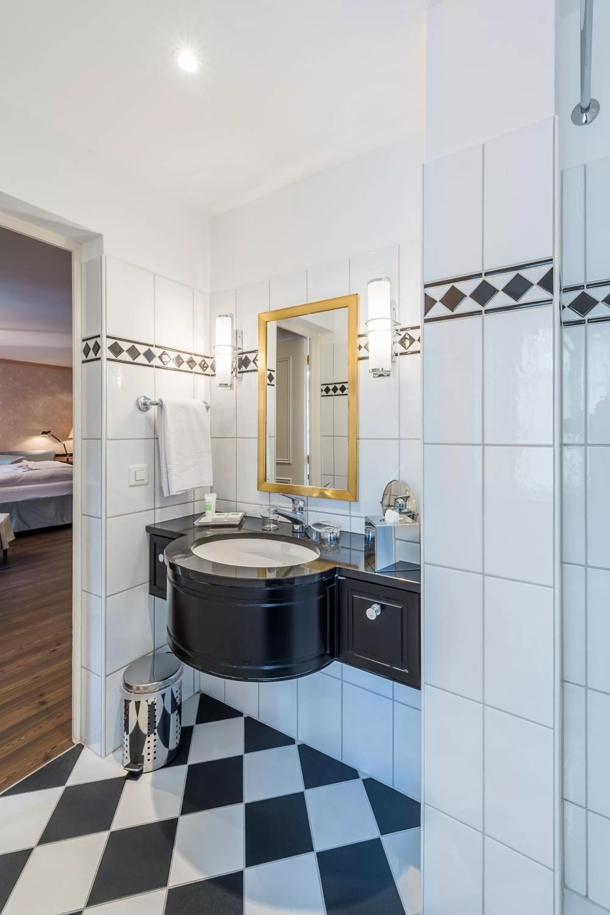 Bathroom in Kurhotel Im Park