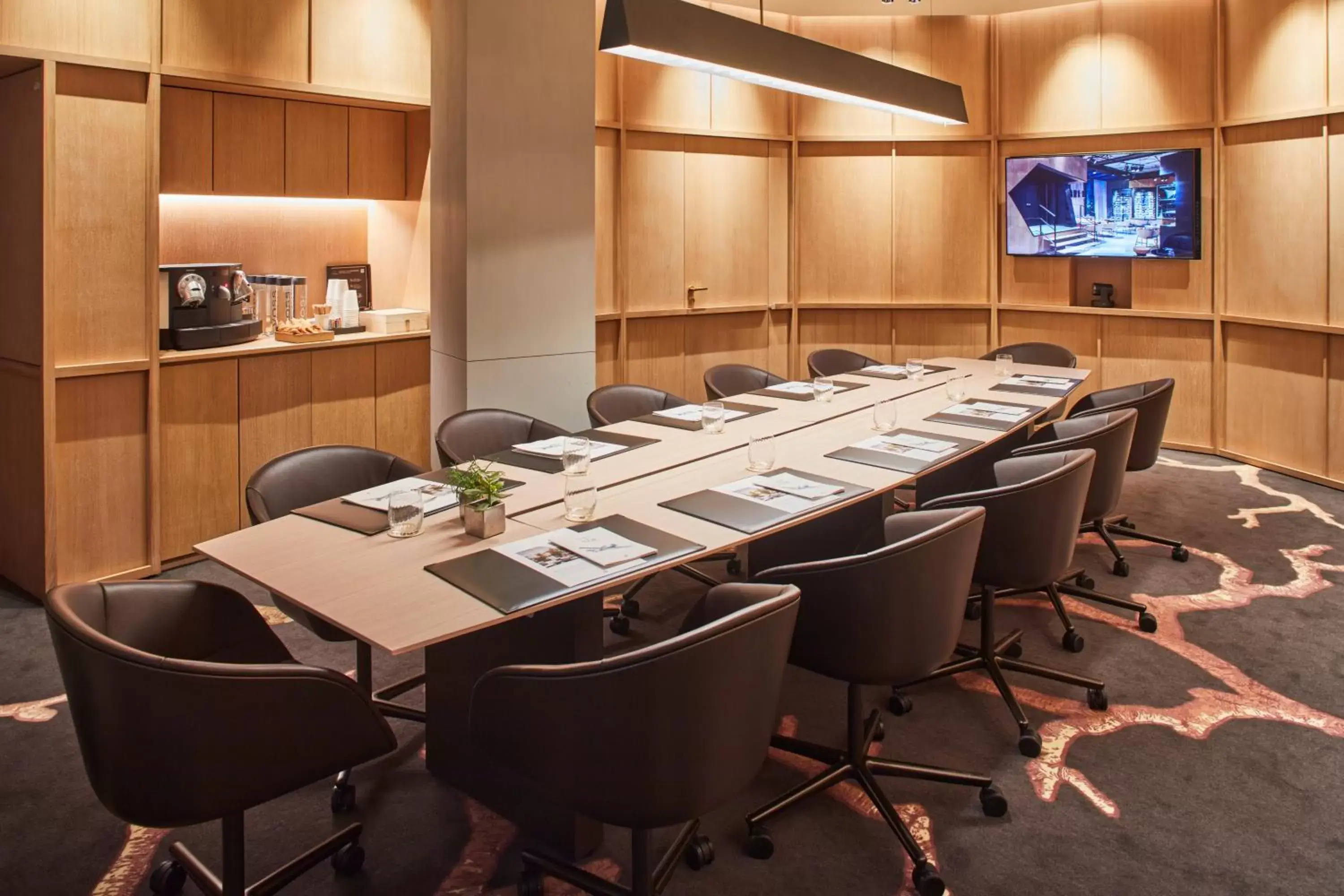 Meeting/conference room in Le Cinq Codet