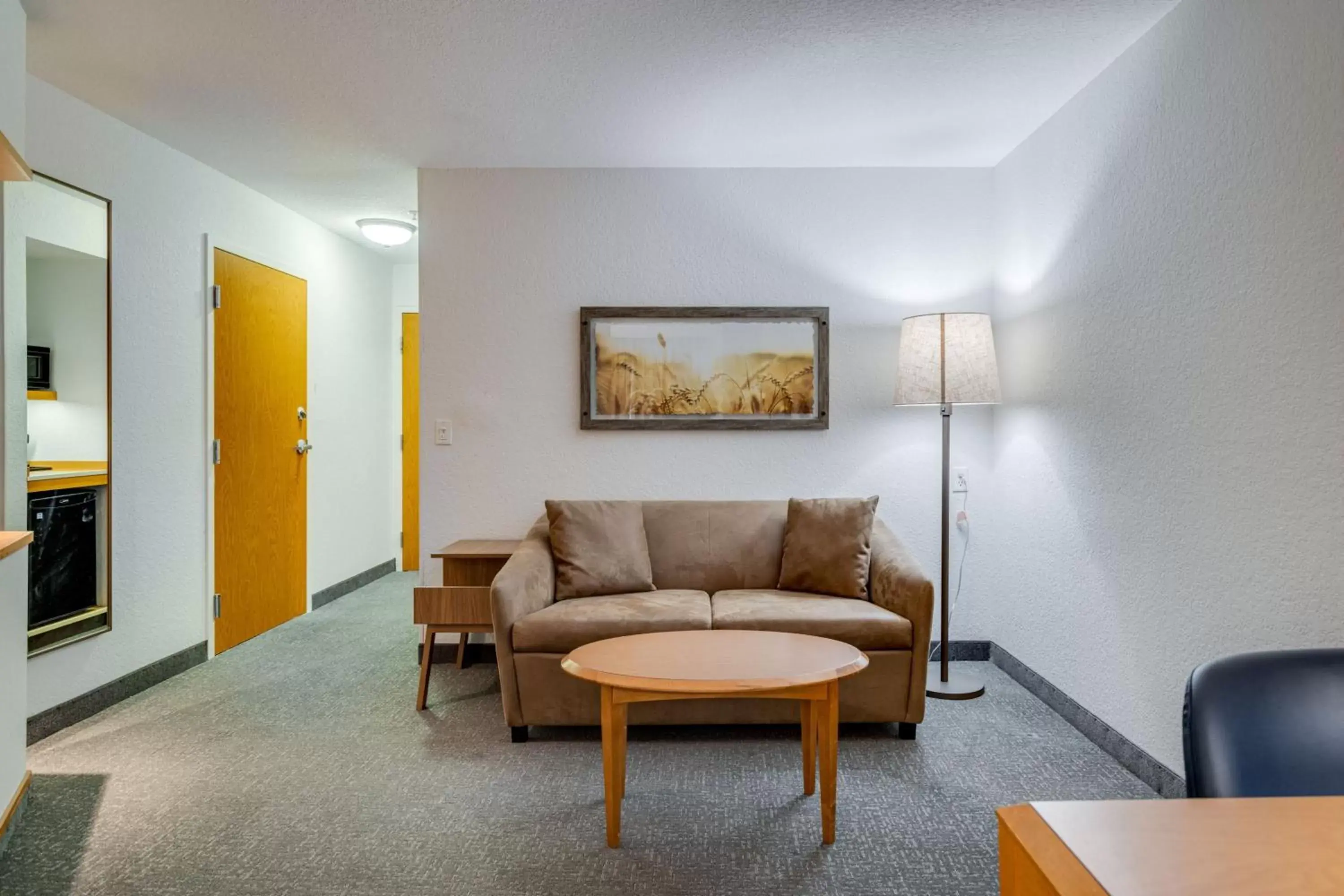 Living room, Seating Area in Fairfield Inn & Suites by Marriott Lawton