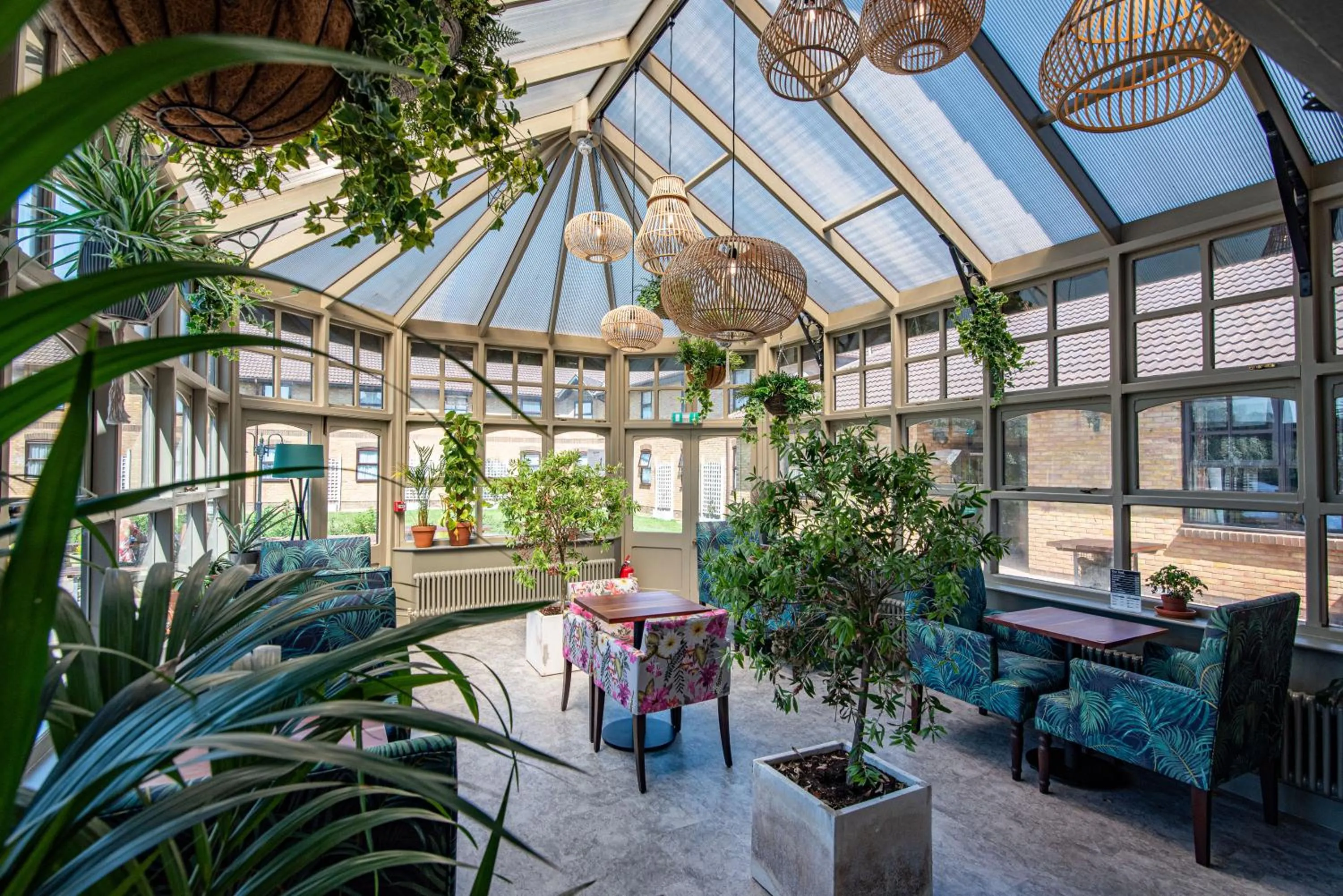 Communal lounge/ TV room in Dragonfly Hotel Peterborough