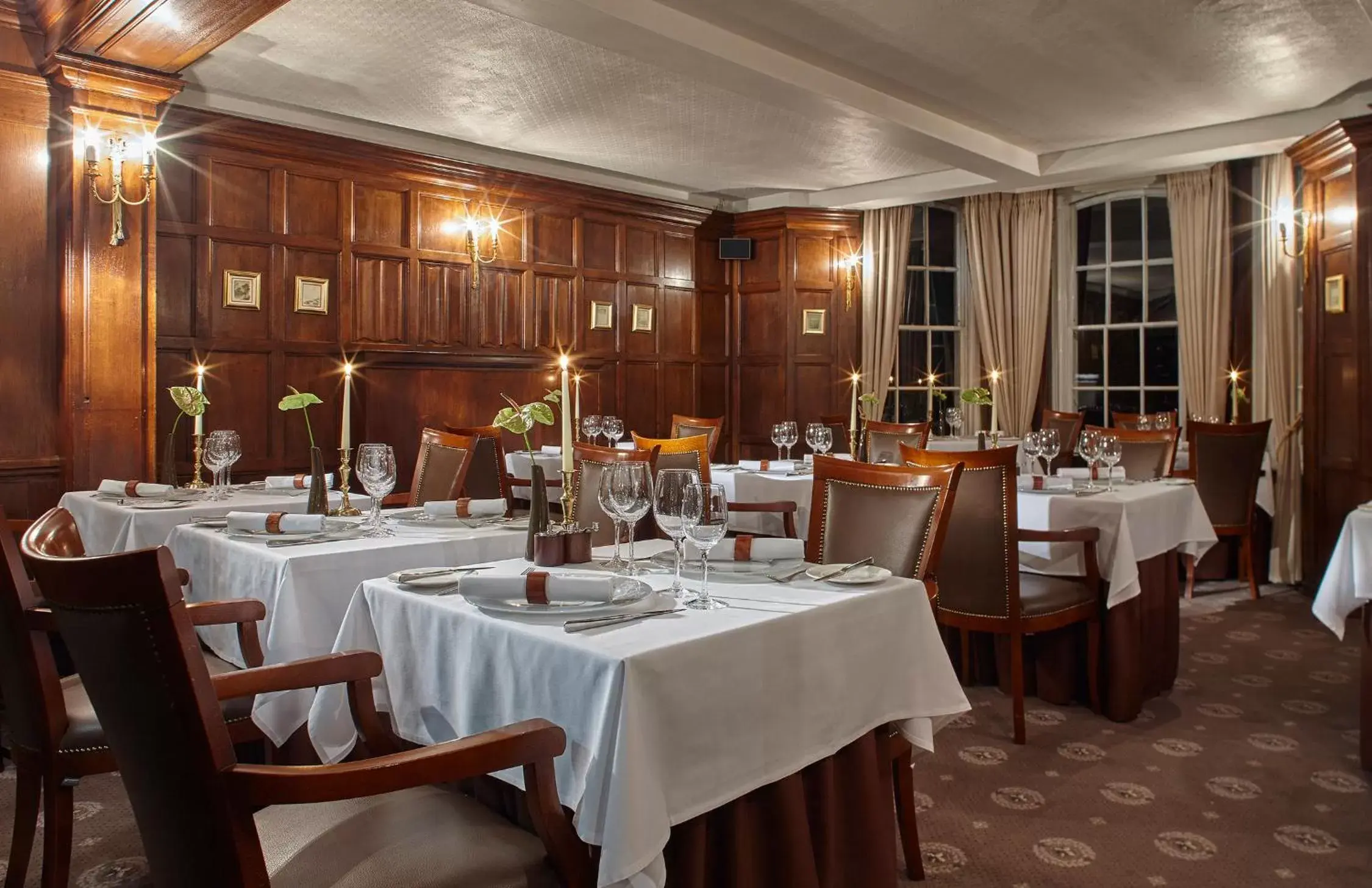 Restaurant/Places to Eat in Burnham Beeches Hotel