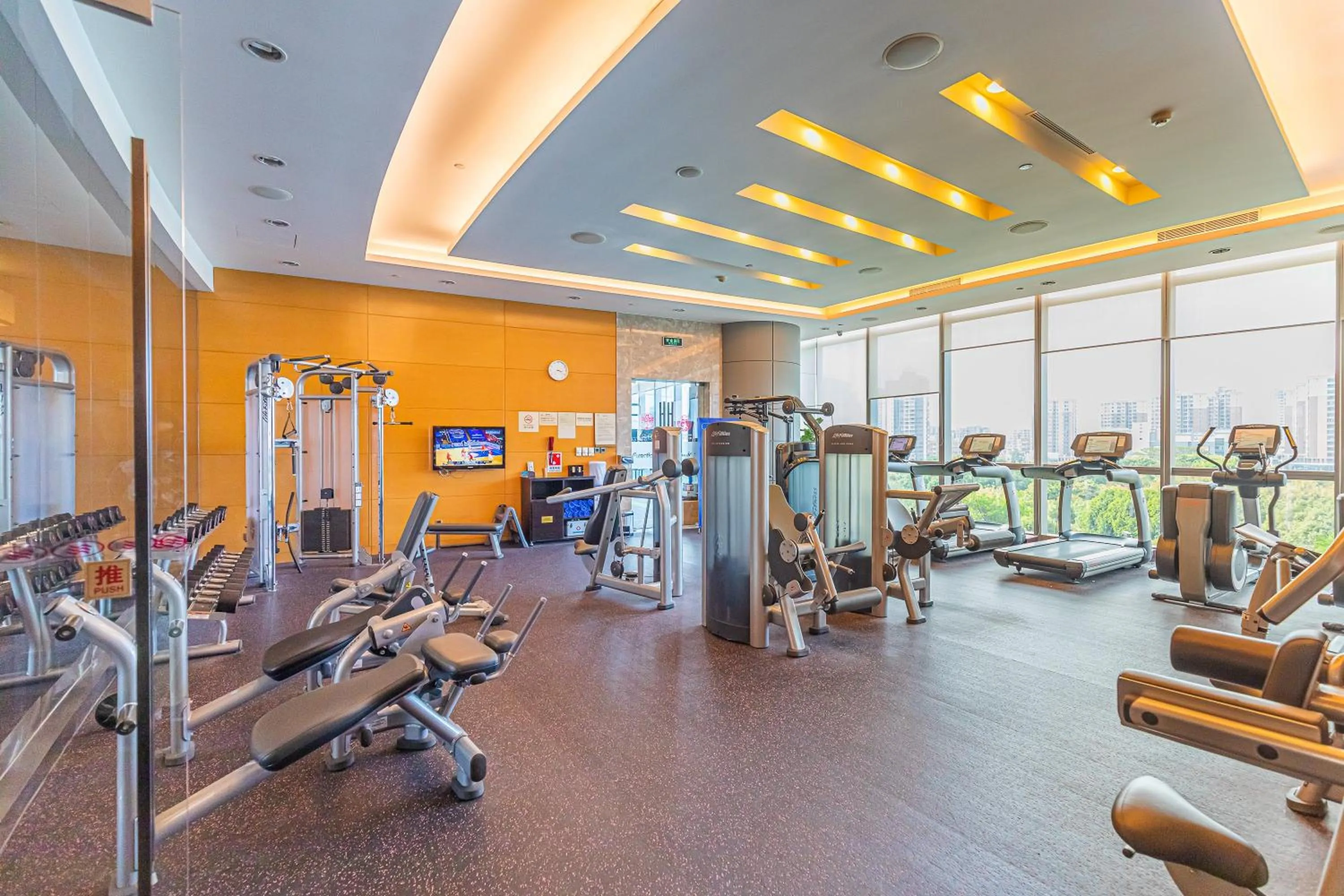 Fitness centre/facilities in Crowne Plaza Huizhou by IHG
