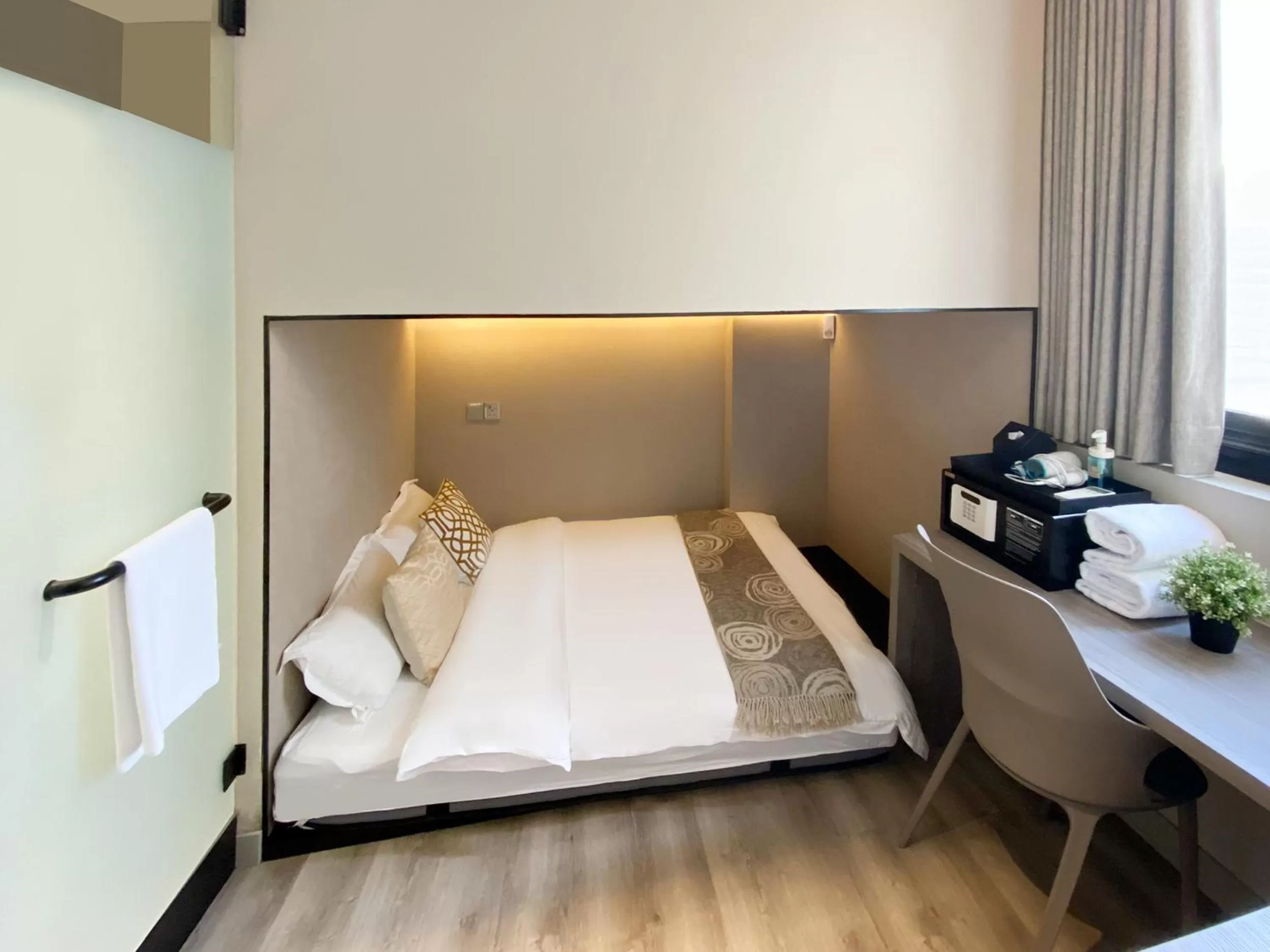 Bed in ST Signature Jalan Besar, SHORT OVERNIGHT, 13 Hours, 6PM-7AM