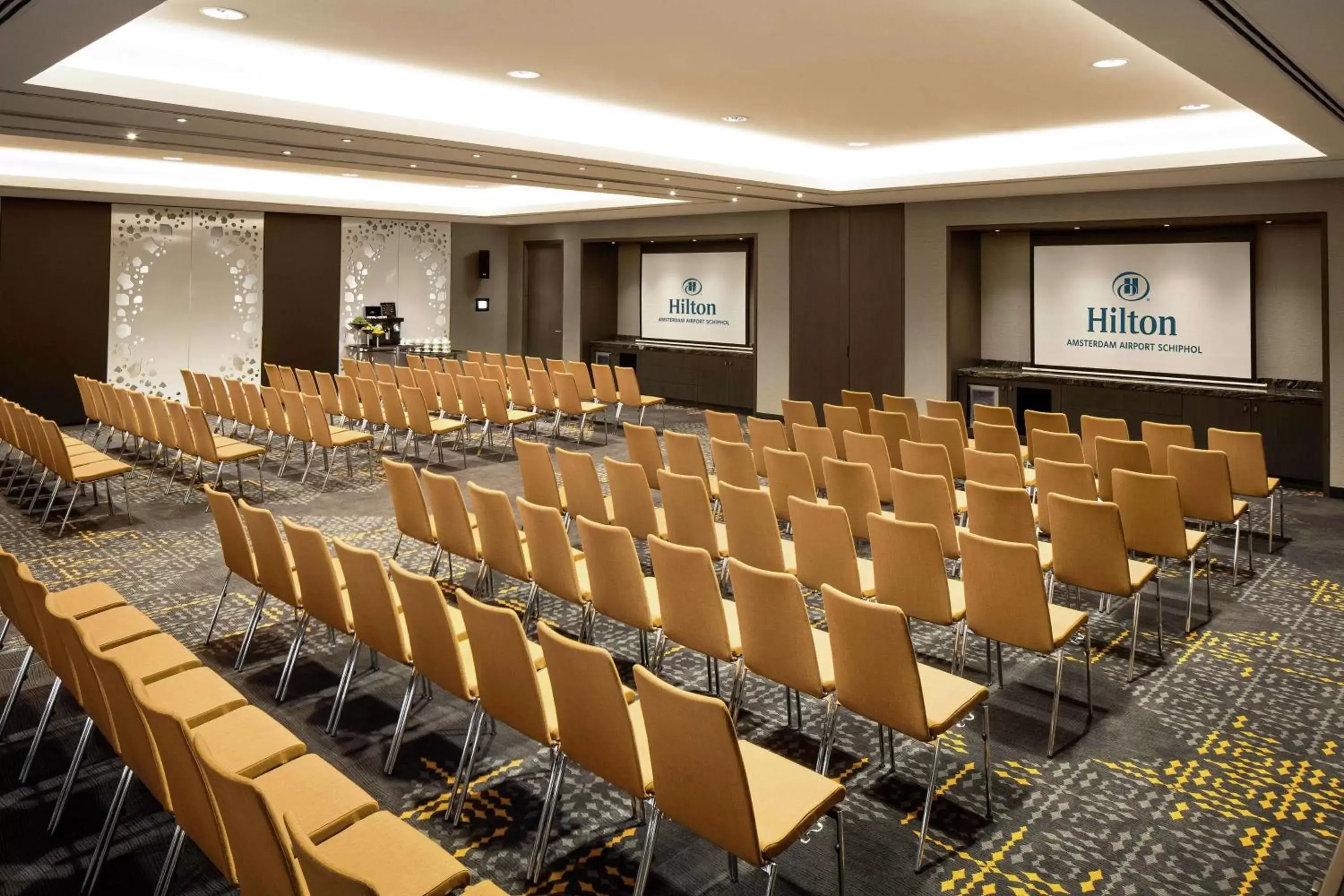 Meeting/conference room in Hilton Amsterdam Airport Schiphol