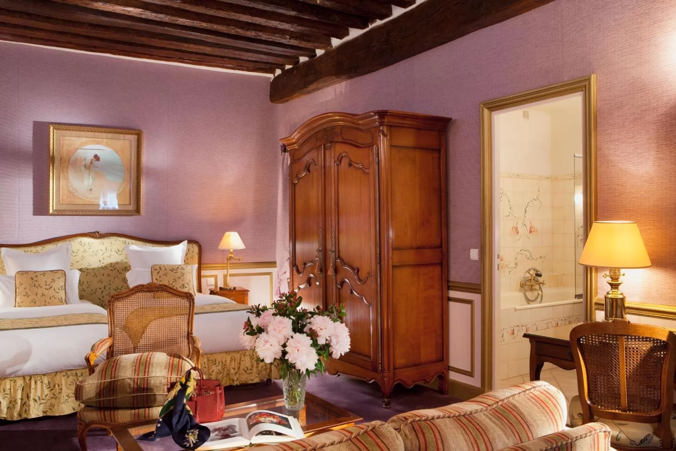 Bedroom, Bed in Hotel d'Angleterre