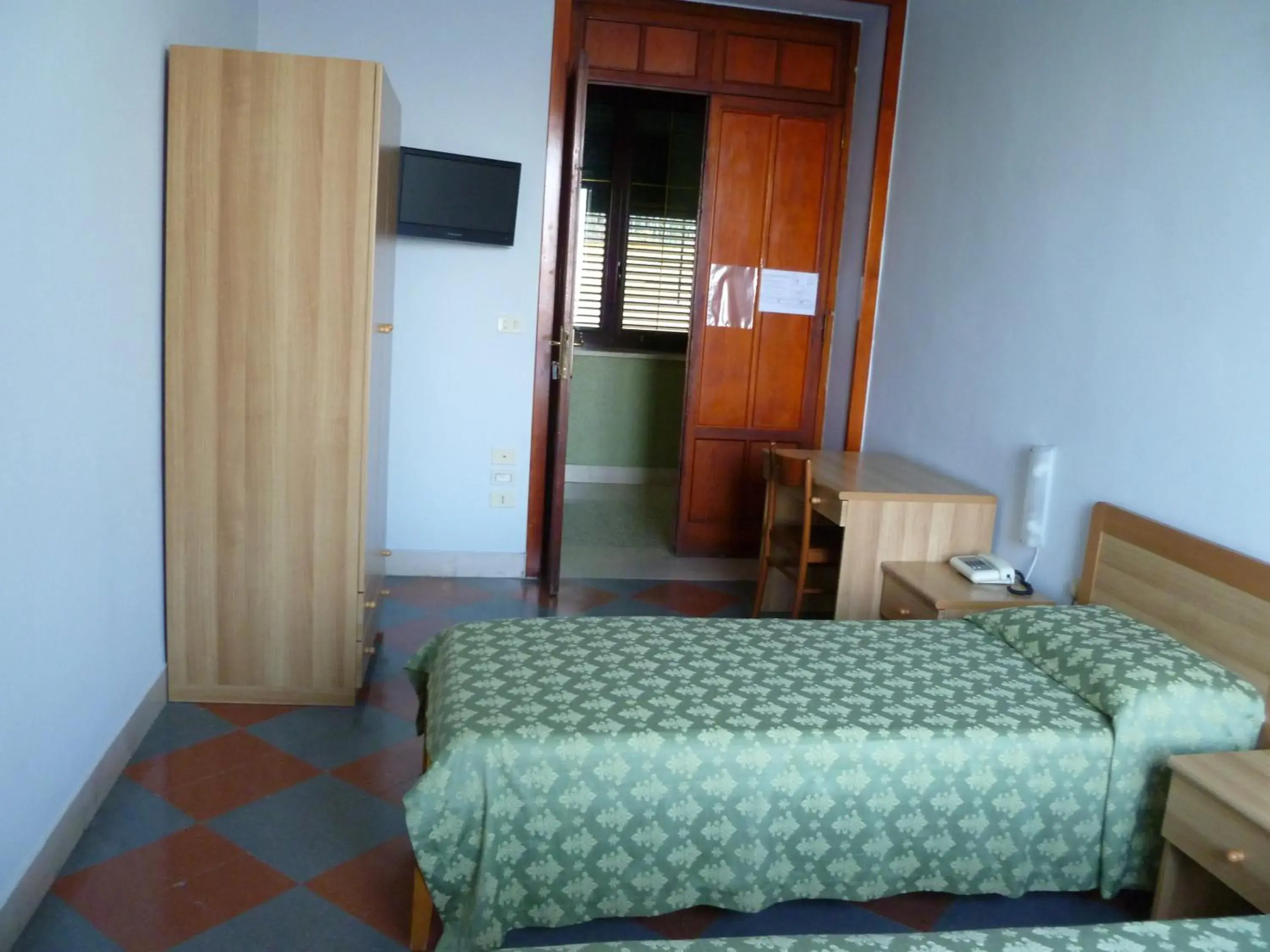 Photo of the whole room, Bed in Ancelle Sorrento - Casa d'Accoglienza