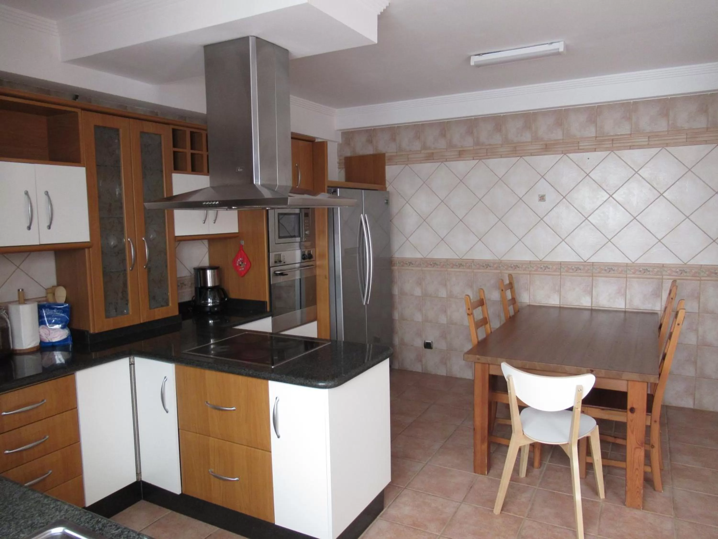 Communal kitchen, Kitchen/Kitchenette in NÁUTICO Suites, by Comfortable Luxury - Adults Only