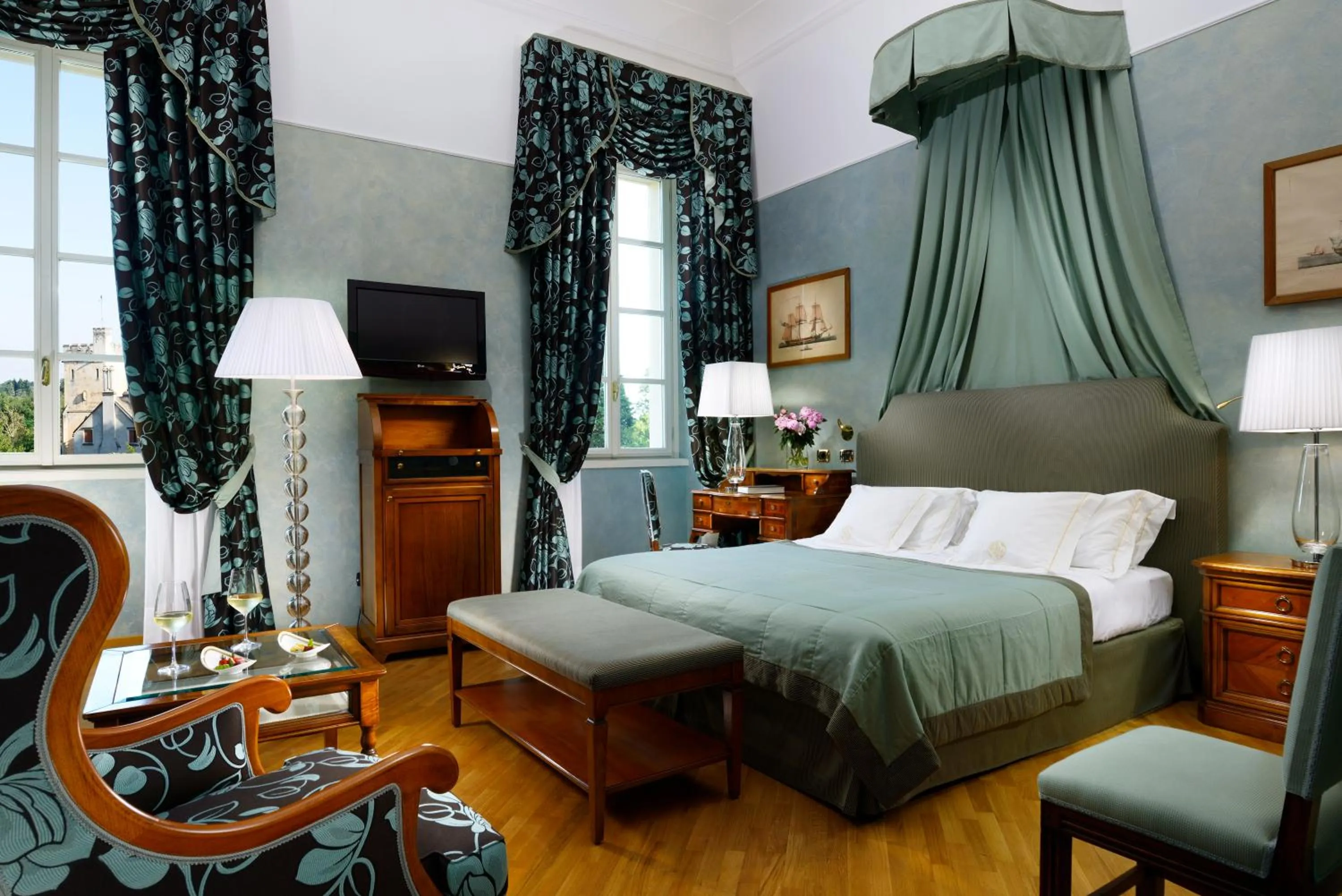 Photo of the whole room, Bed in Castello Dal Pozzo Resort Lago Maggiore - Preferred Hotels & Resorts