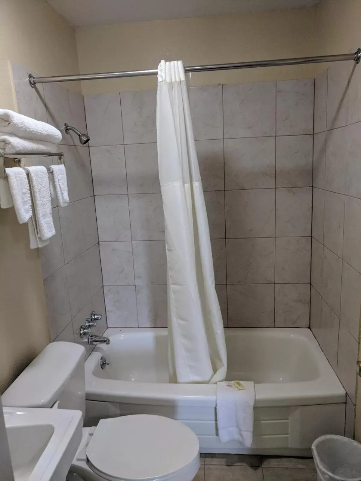 Shower, Bathroom in Benton Inn