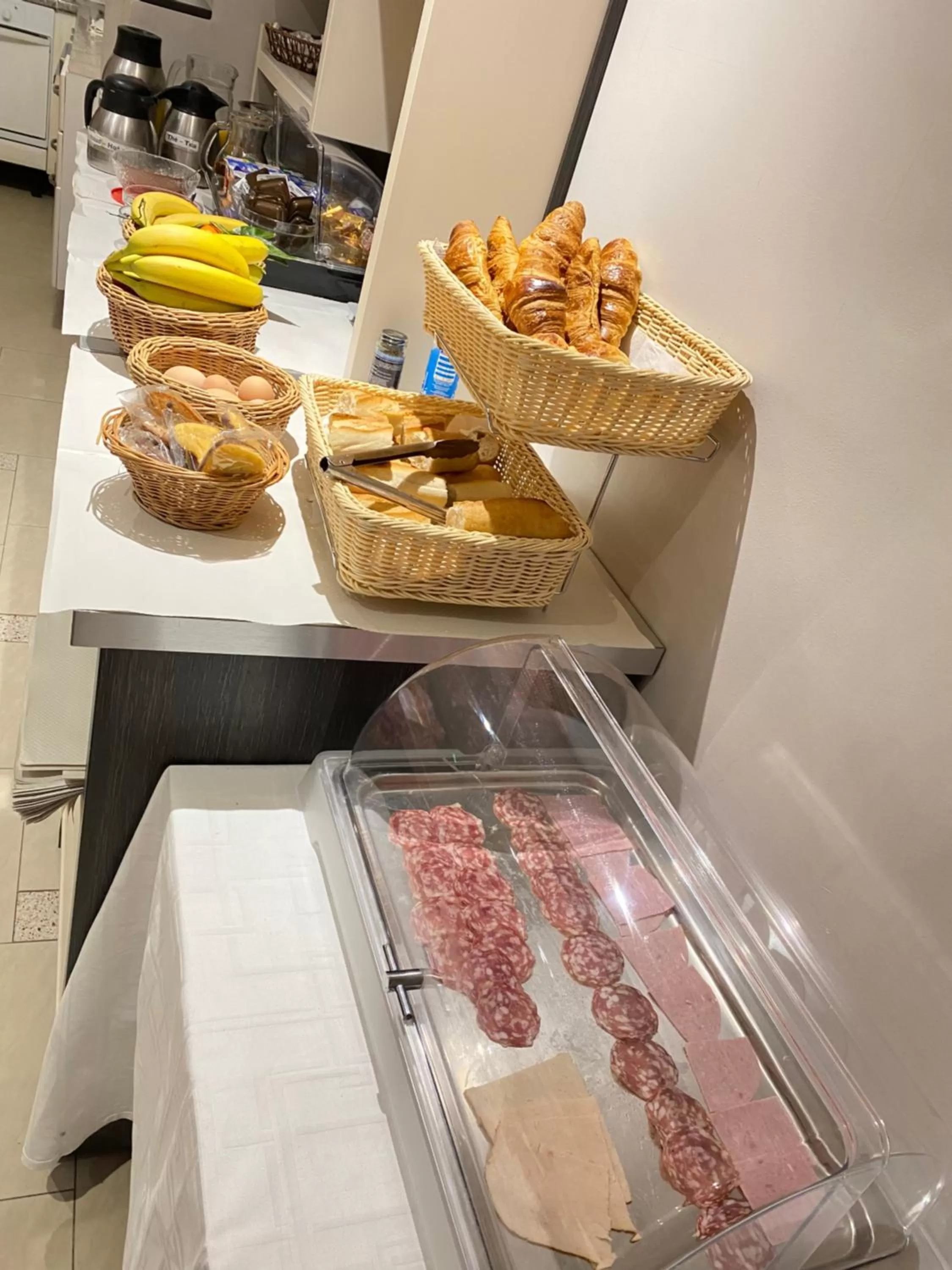 Continental breakfast in Hotel Bellevue Montmartre