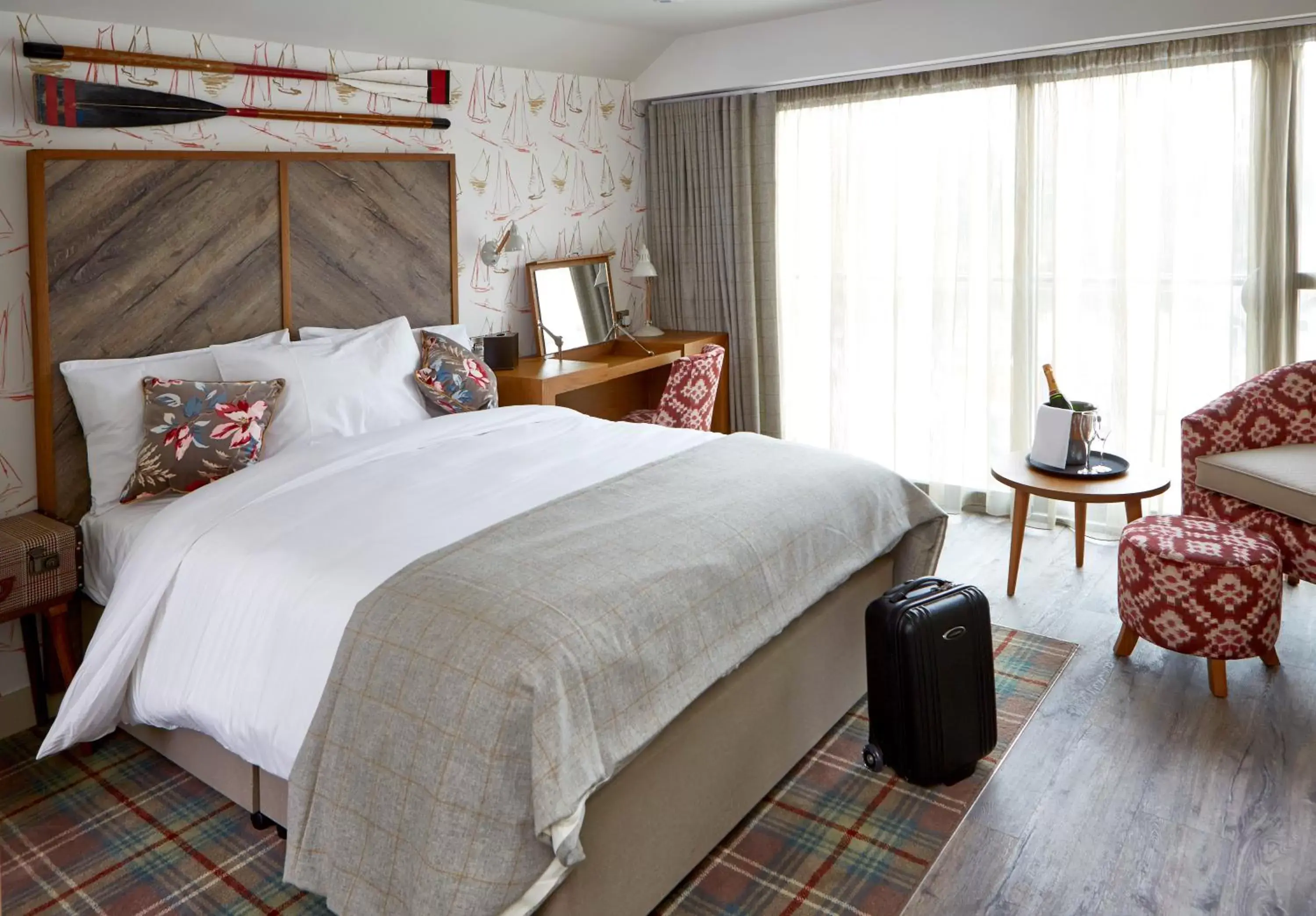 Bedroom, Bed in The Boathouse Inn & Riverside Rooms