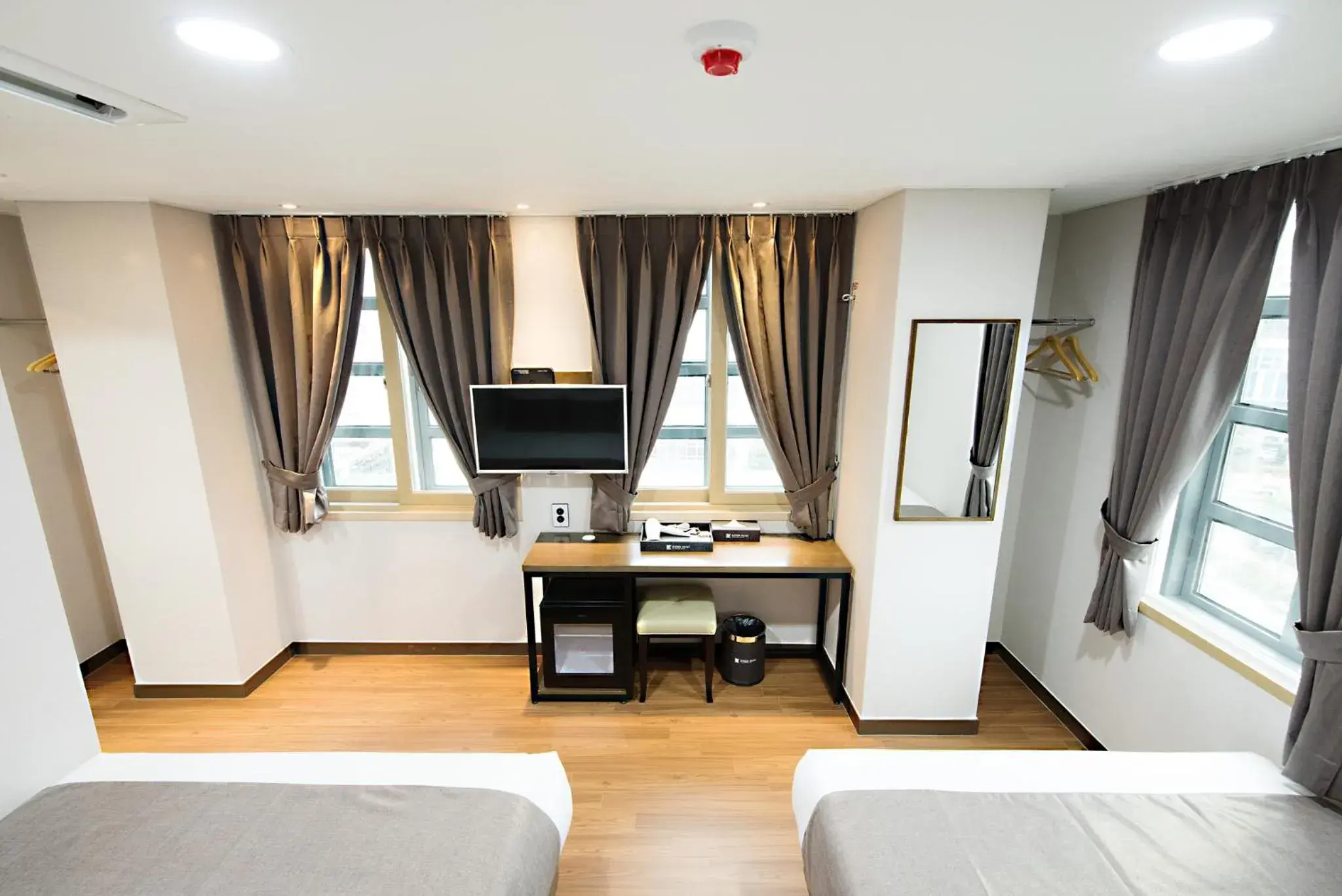 TV and multimedia, Bed in Ehwa In Myeongdong TV and multimedia, Bed in Ehwa In Myeongdong