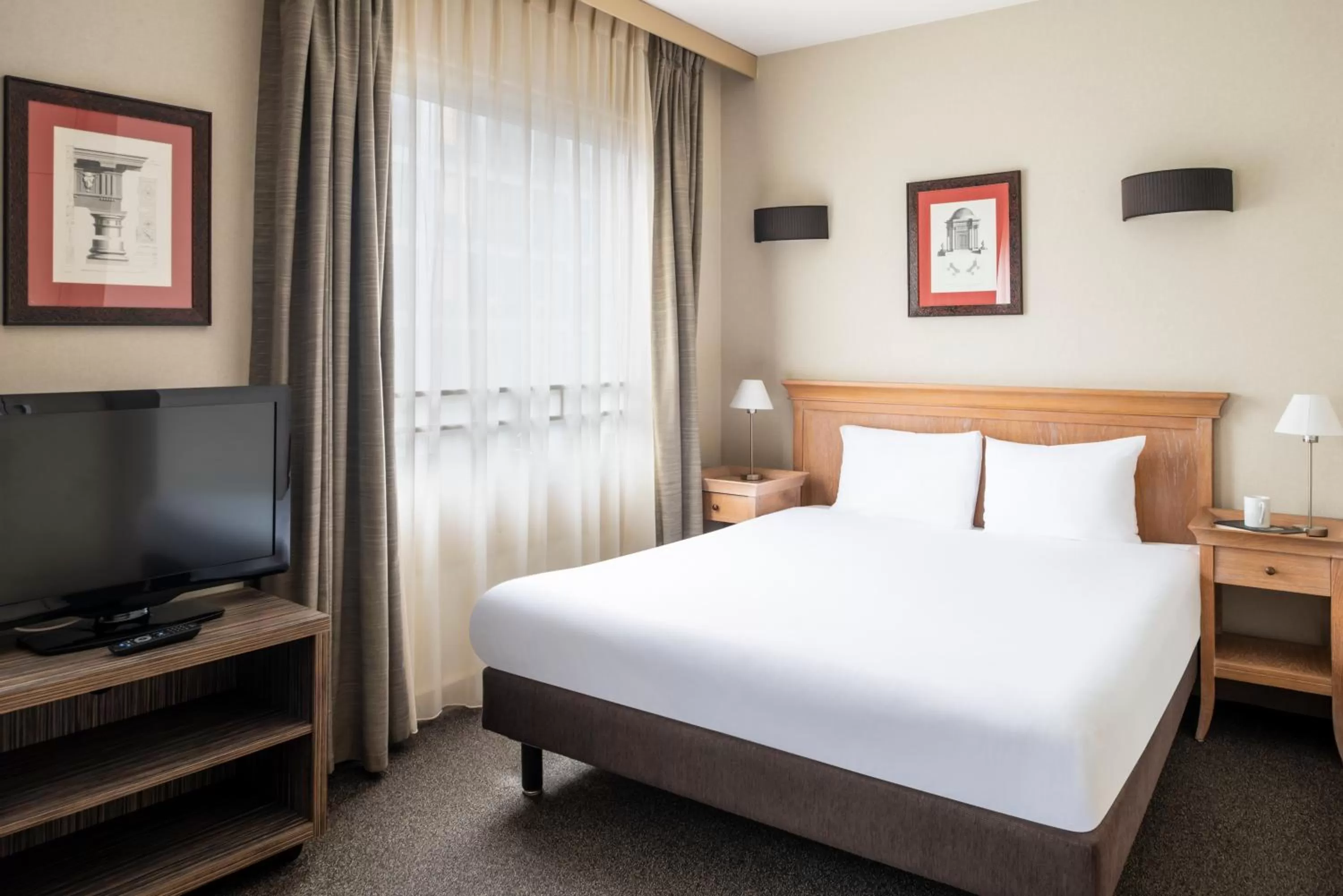 Living room, Bed in Aparthotel Adagio La Défense Esplanade