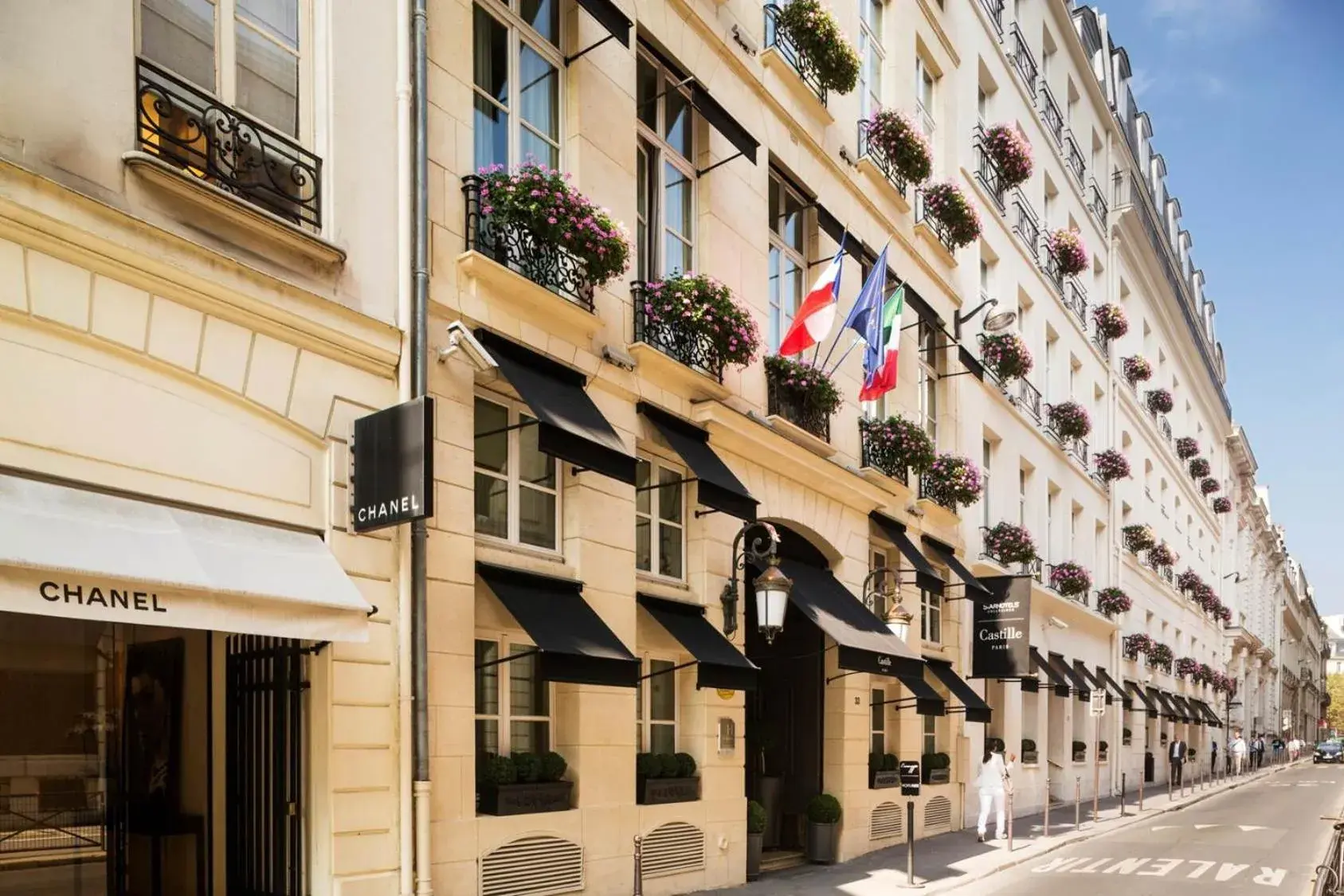 Facade/entrance, Property Building in Castille Paris – Starhotels Collezione