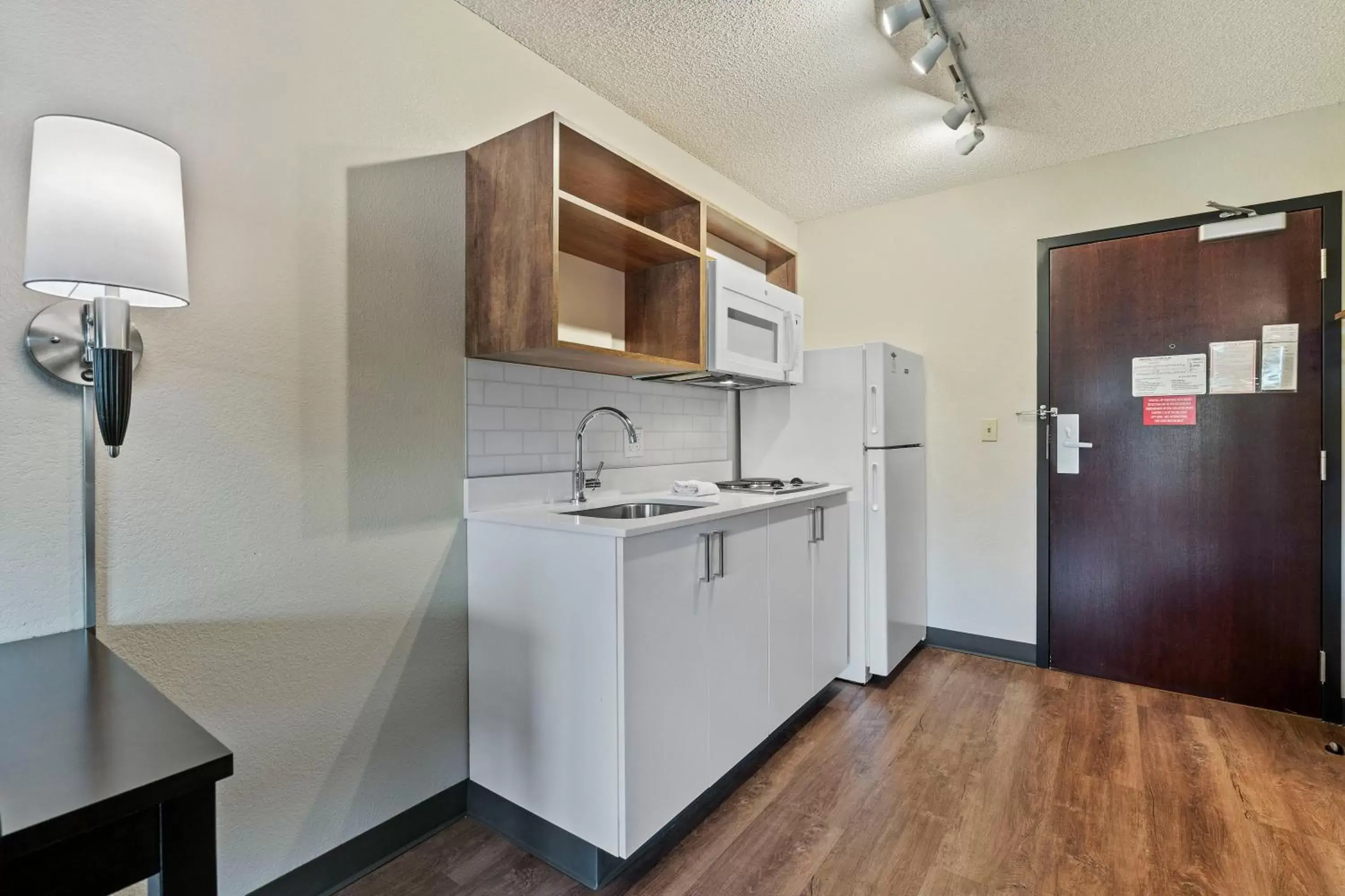 Kitchen or kitchenette, Kitchen/Kitchenette in Extended Stay America Premier Suites - Seattle - Bellevue - Downtown