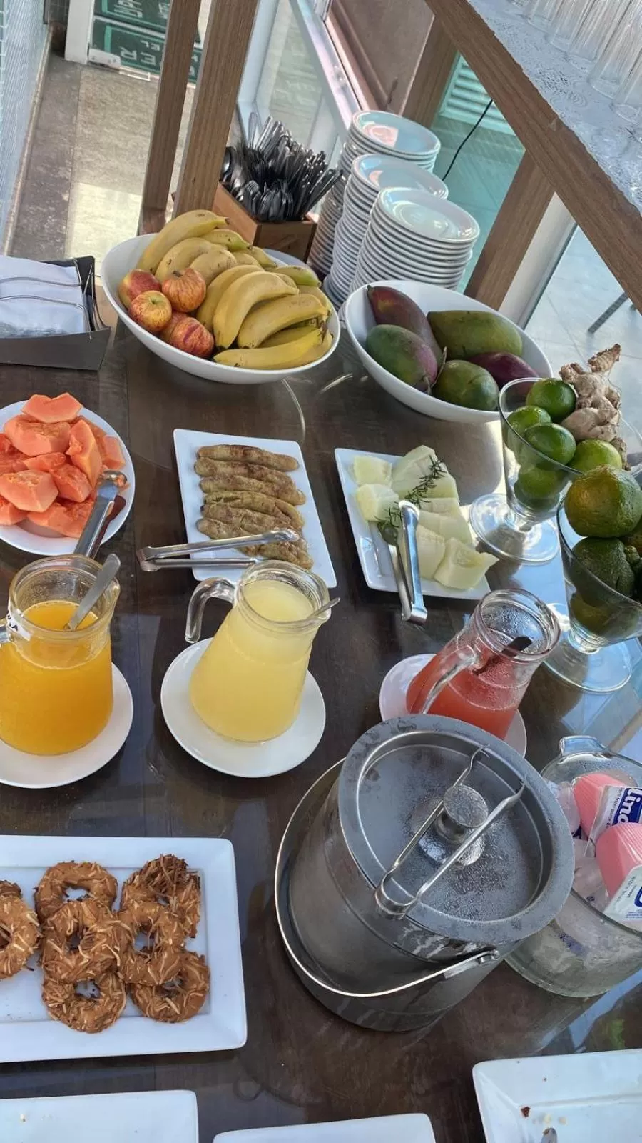 Restaurant/places to eat in Upper Hotel